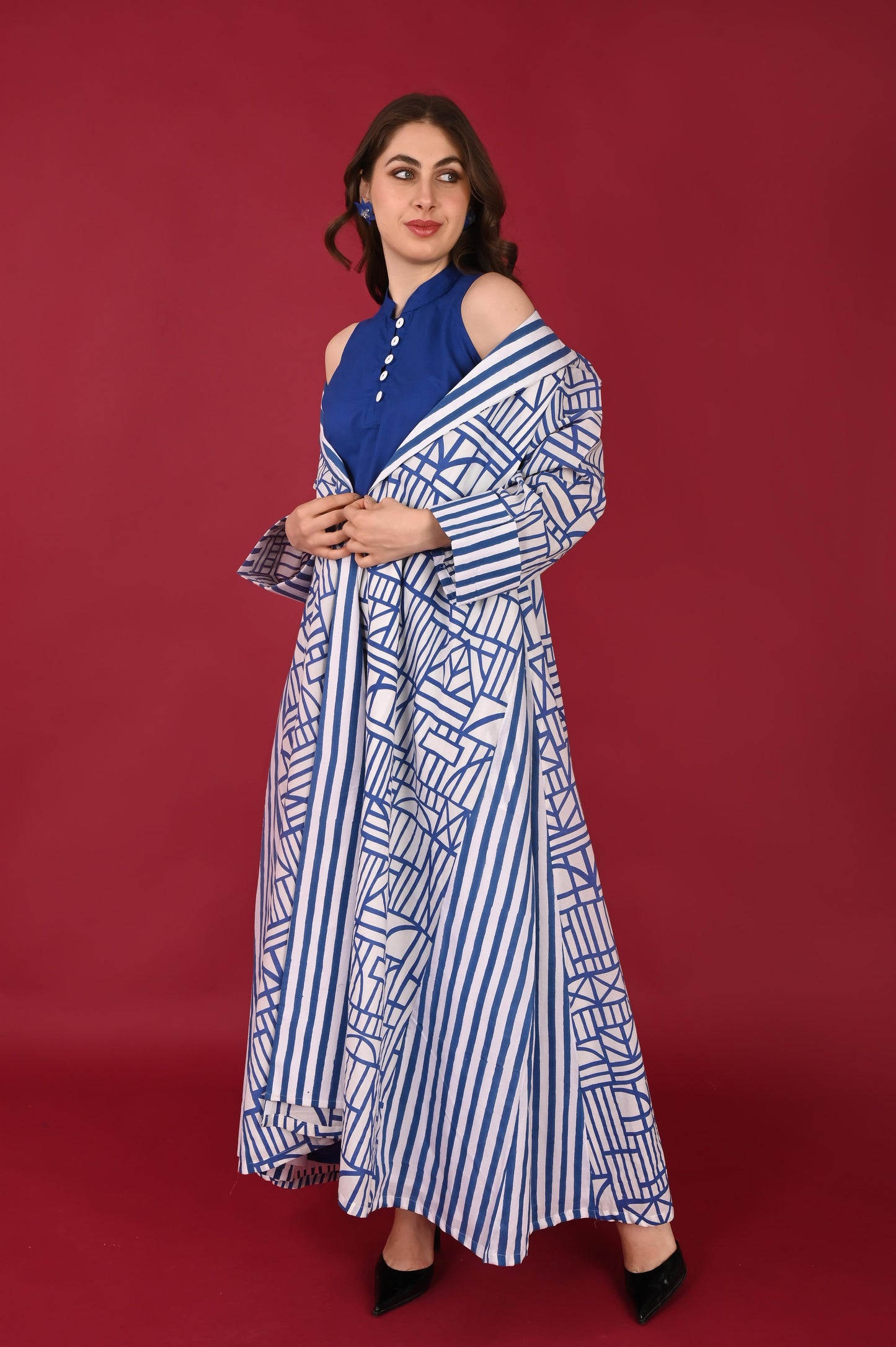 Avaia Abaya Set-delivery in 7 to 10 days