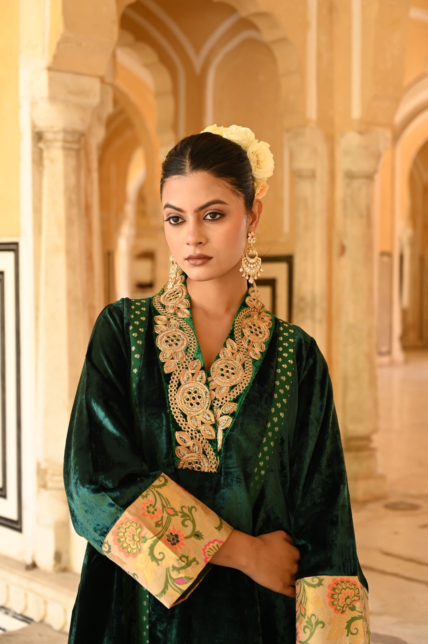 KAYA VELVET GREEN-متوفر مقاس XL واحد ومقاس واحد فري سايز فقط. سيتم توفره قريبًا.