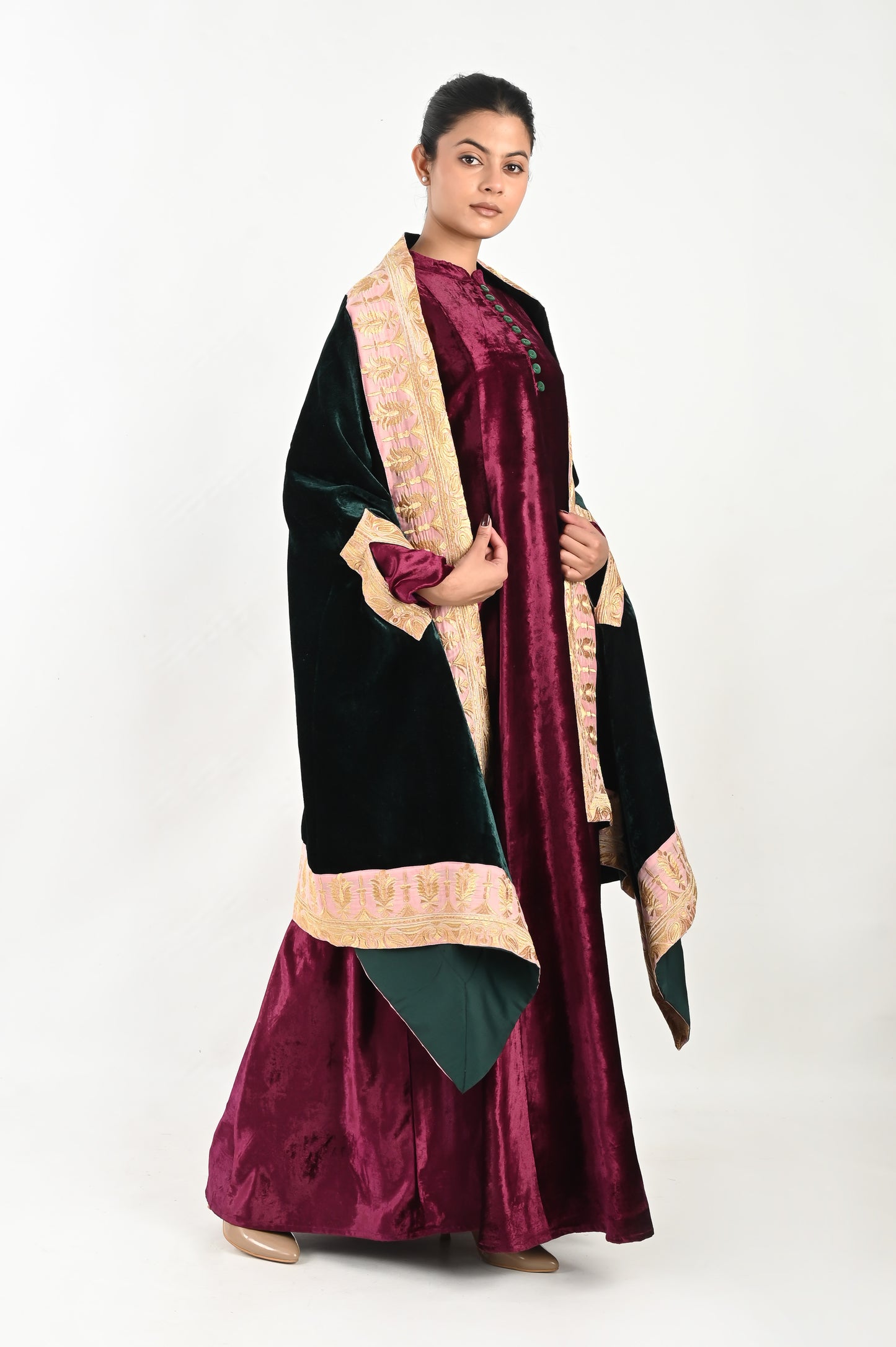 HASTA-VELVET KAFTAN AND SHAWL SET-DELIVERY IN 7 TO 10 DAYS