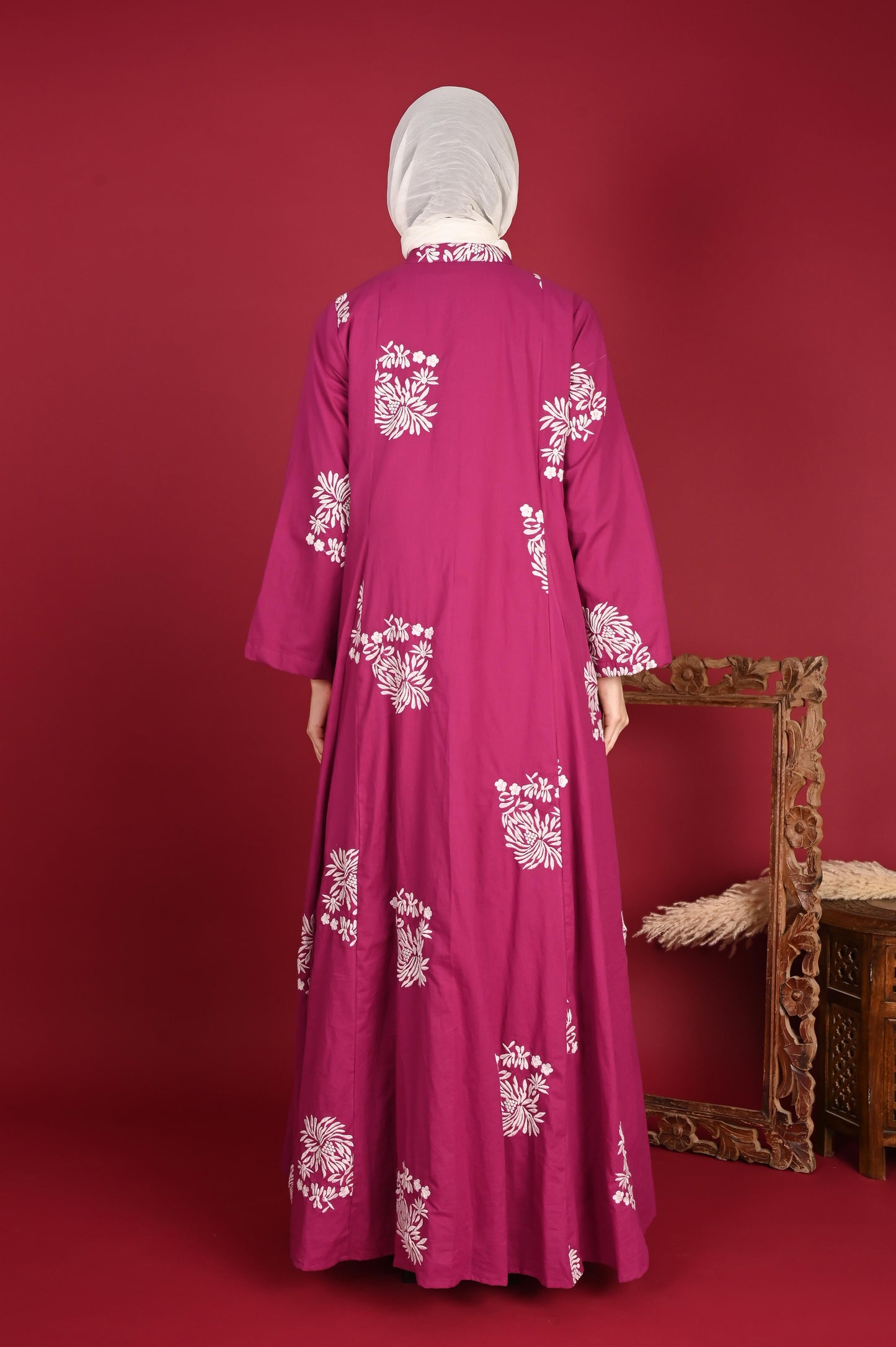Sarayah set fuscia-delivery in 7 to 10 days