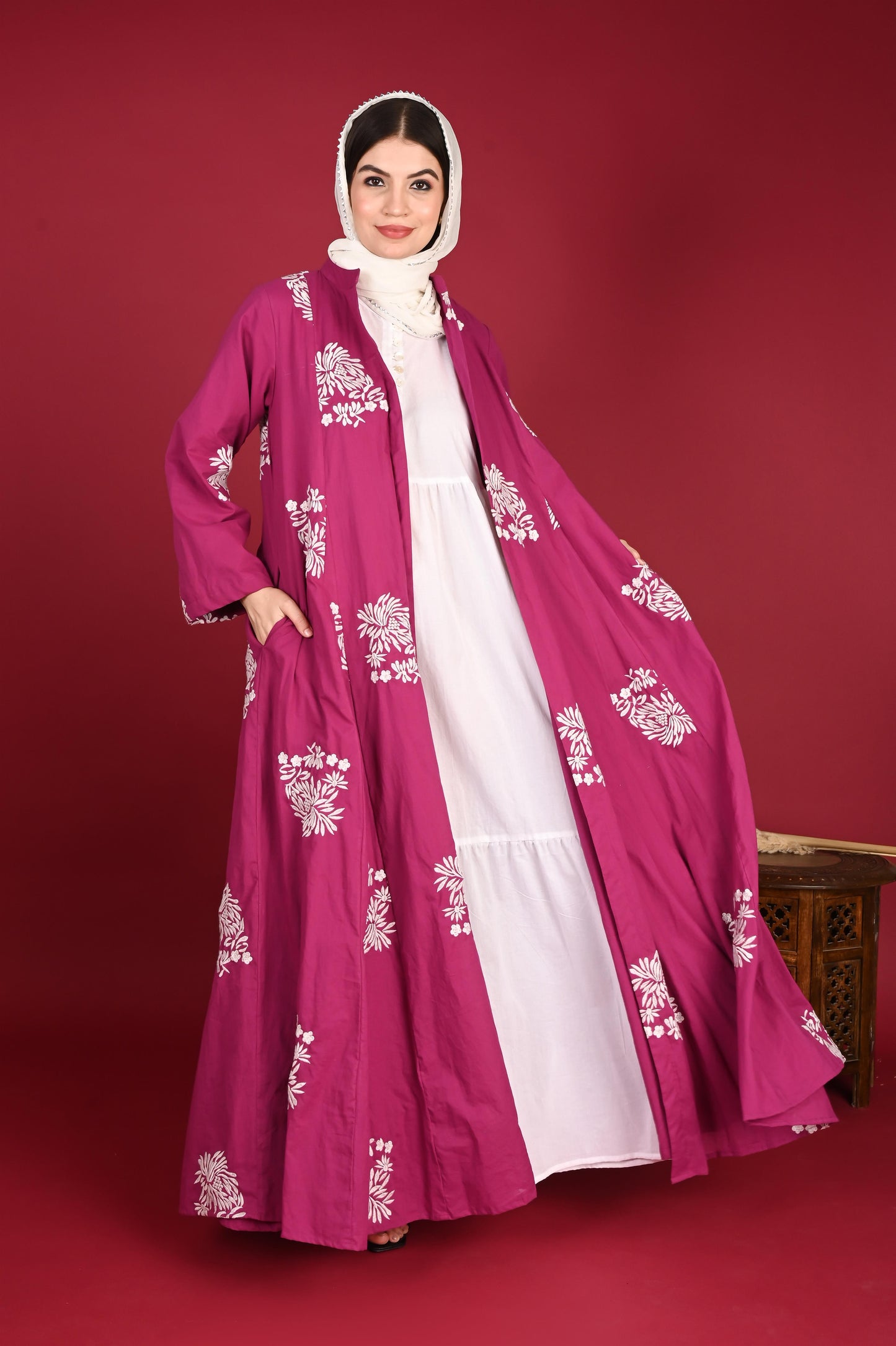 Sarayah set fuscia-delivery in 7 to 10 days