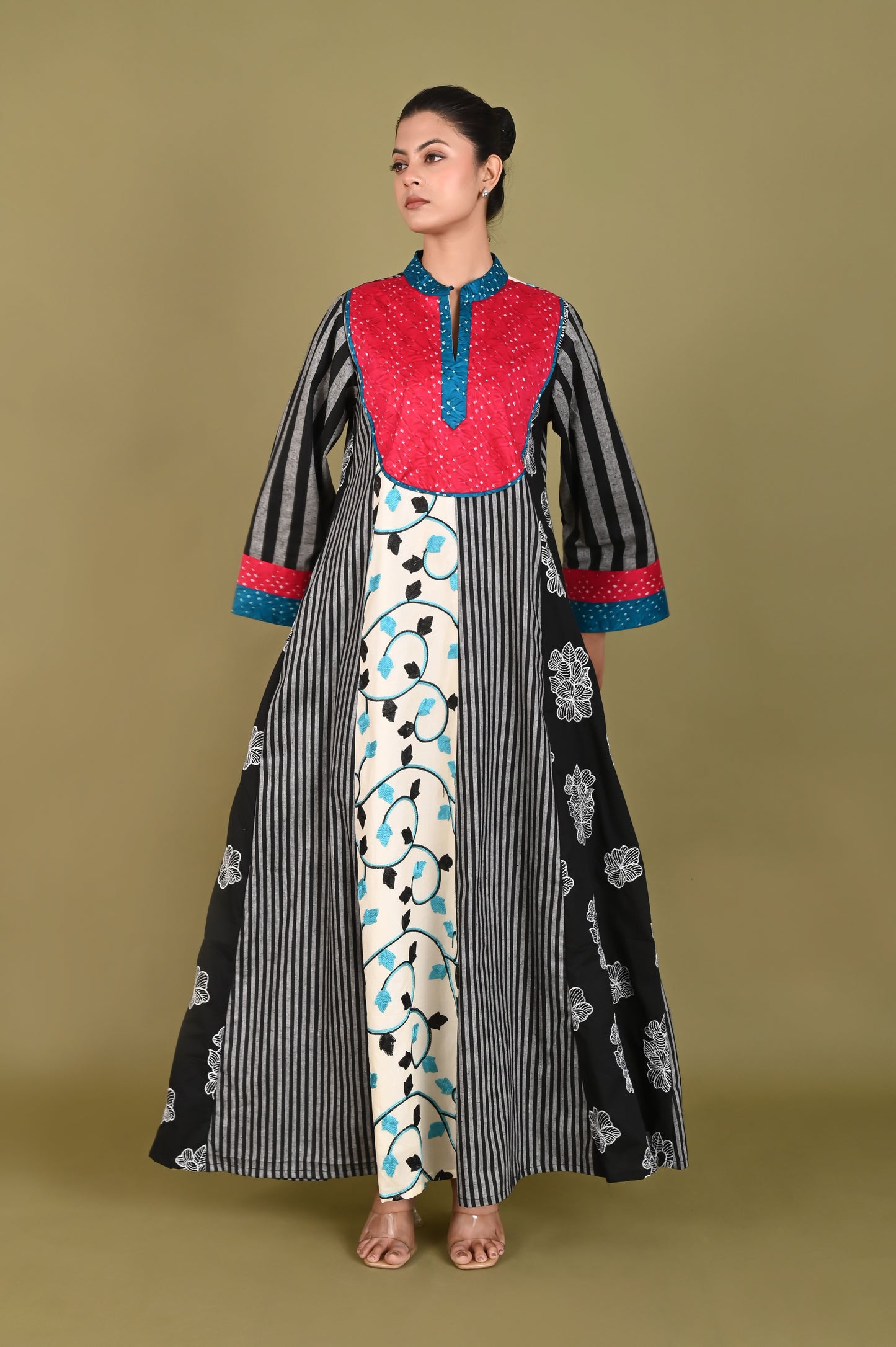 Radhe black and white-delivery in 7 to 10 days