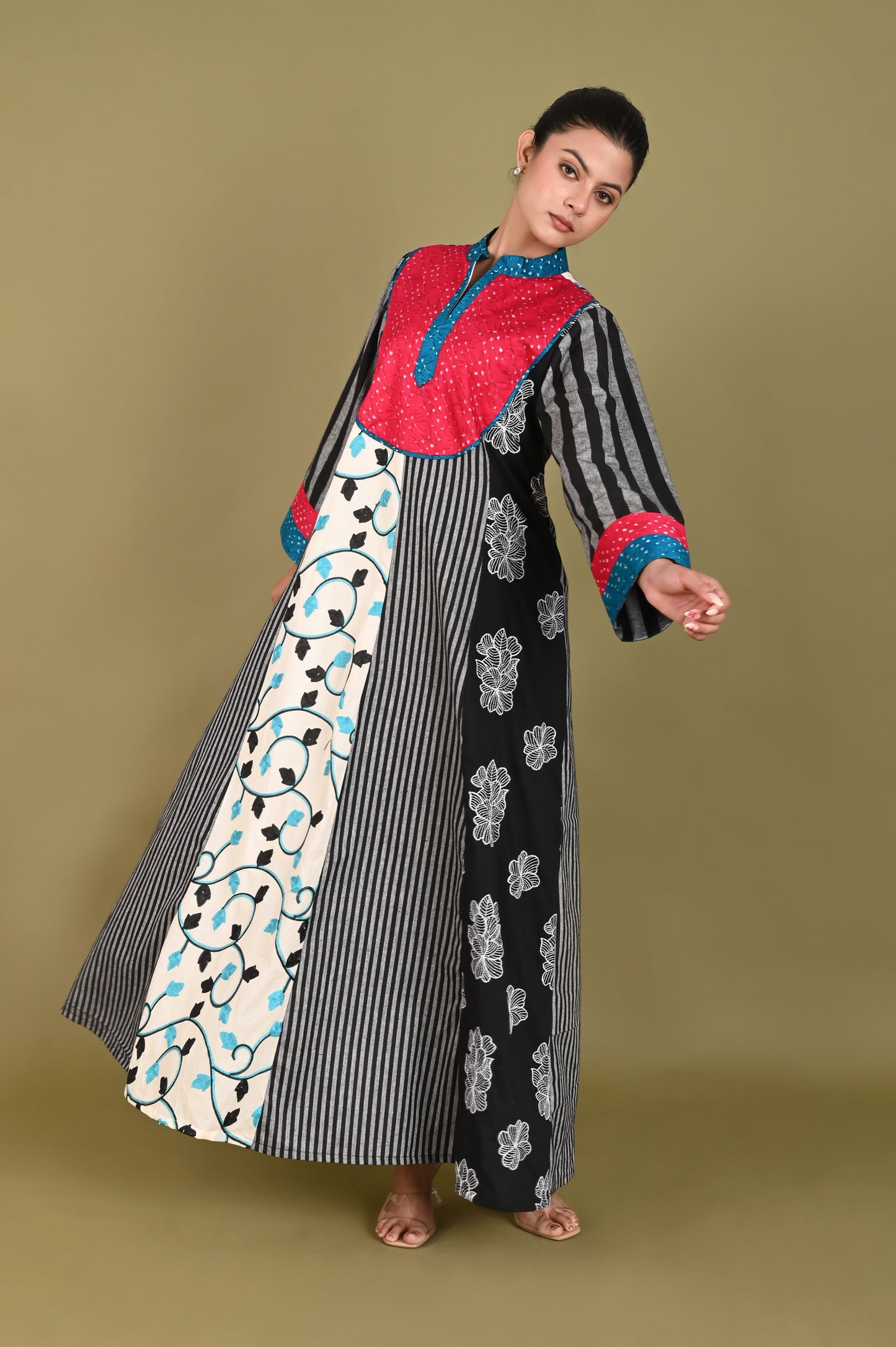 Radhe black and white-delivery in 7 to 10 days