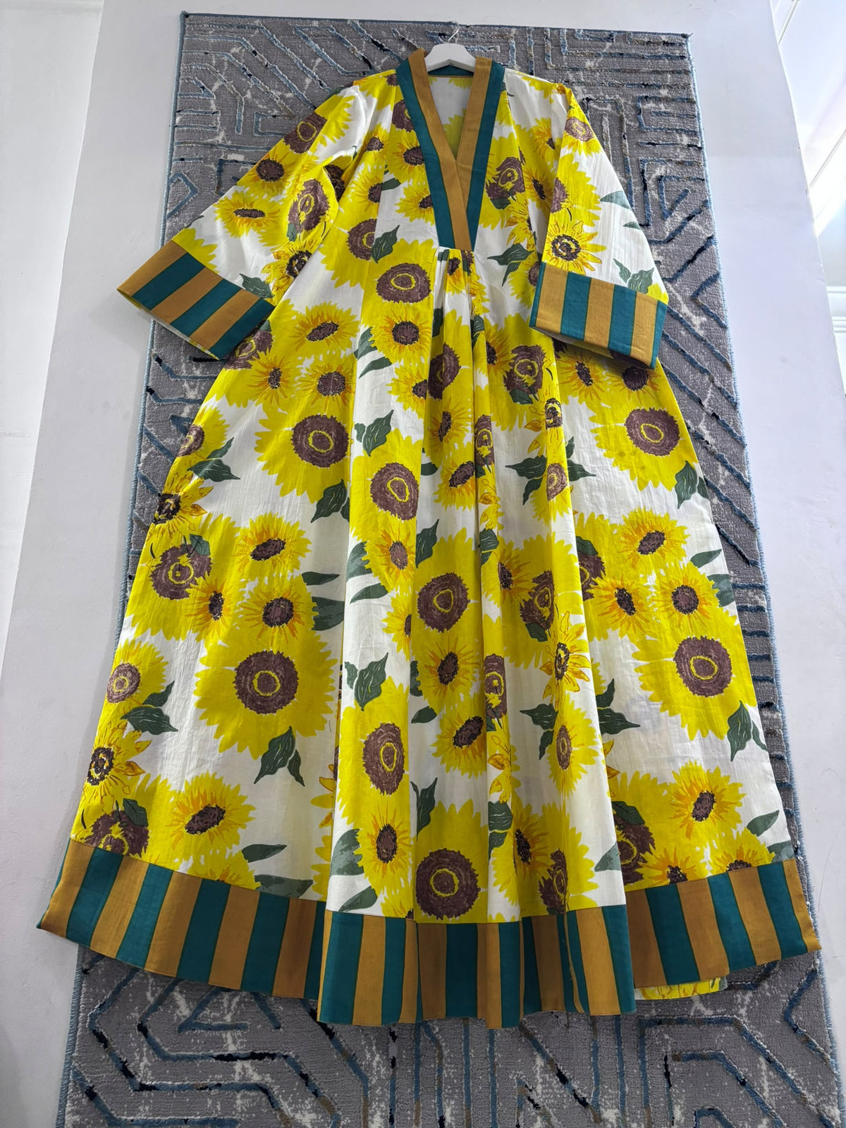 LUNEA YELLOW Delivery in 5 TO 6 DAYS