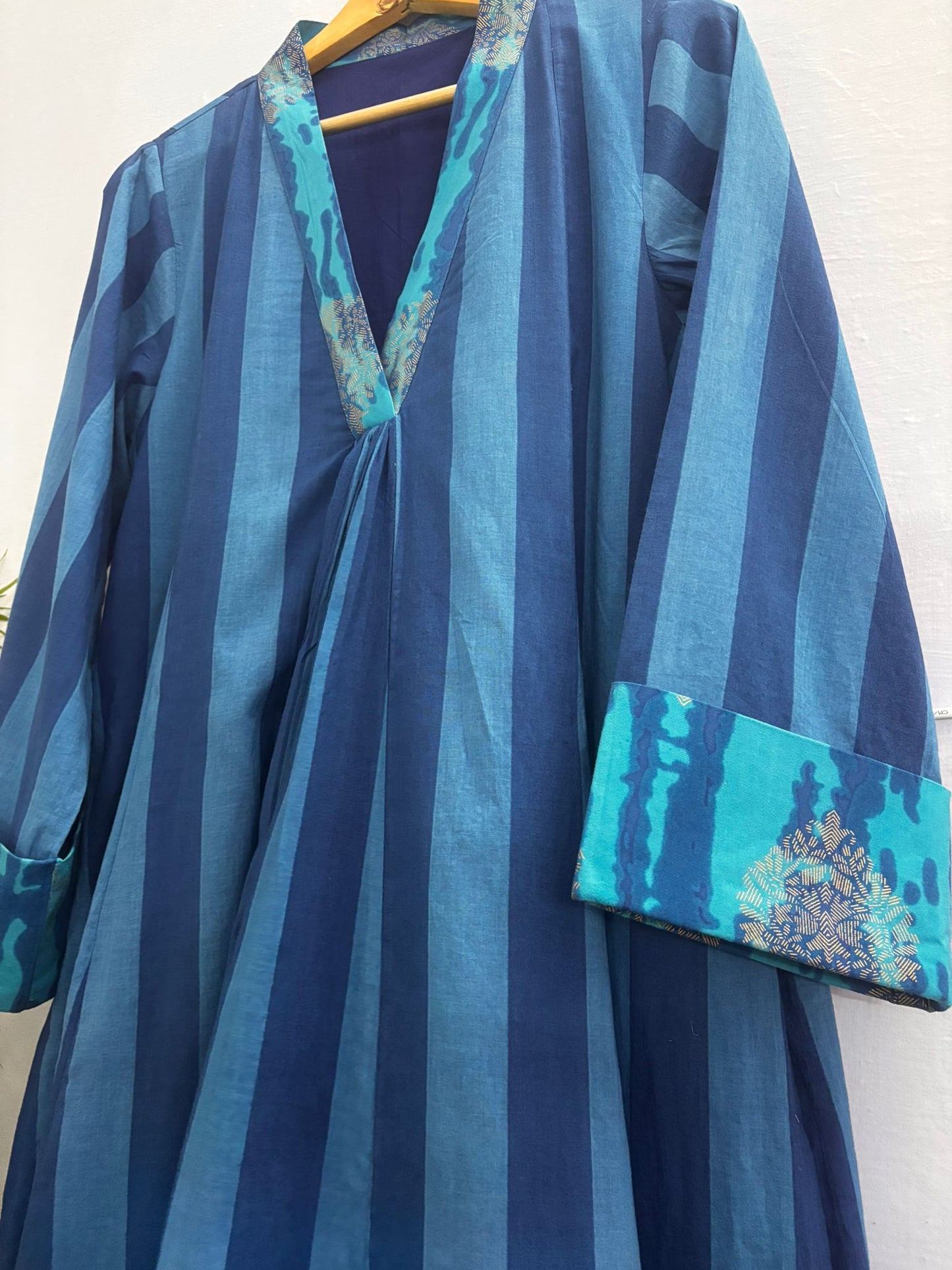 Isha blue-delivery in 7 to 10 days