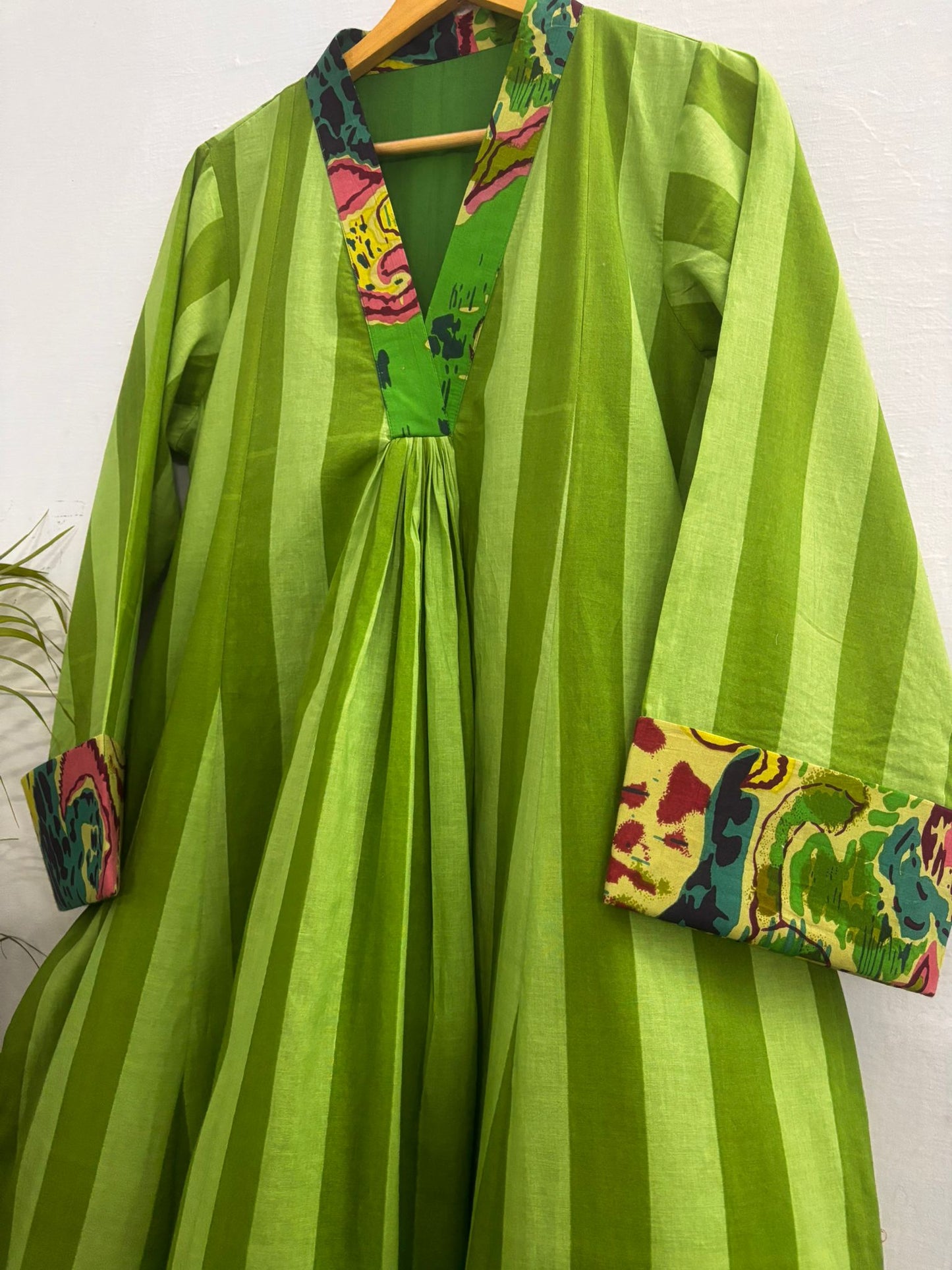 Isha green-delivery in 7 to 10 days