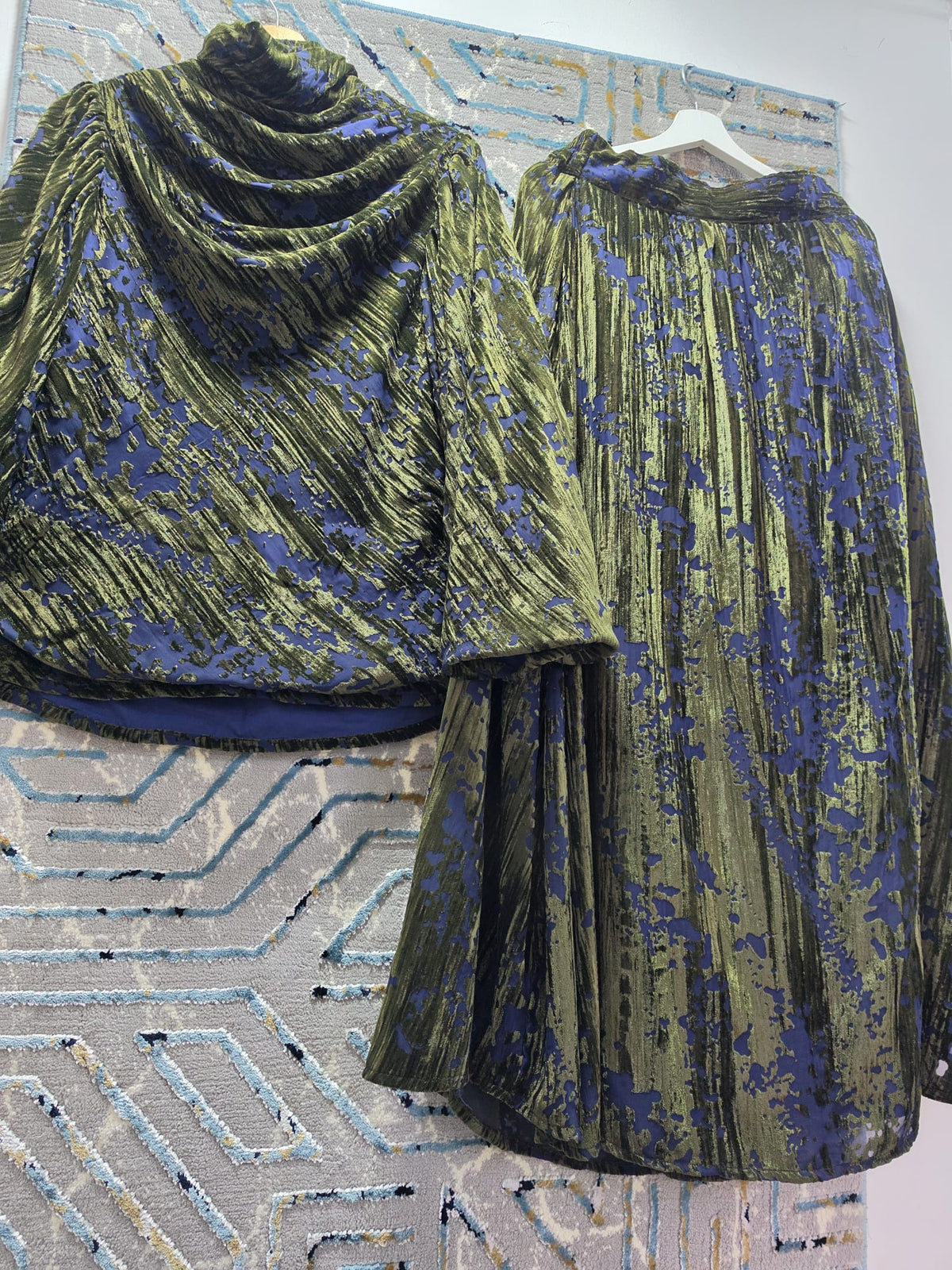 Shana top and skirt -DELIVERY IN 1 WEEK
