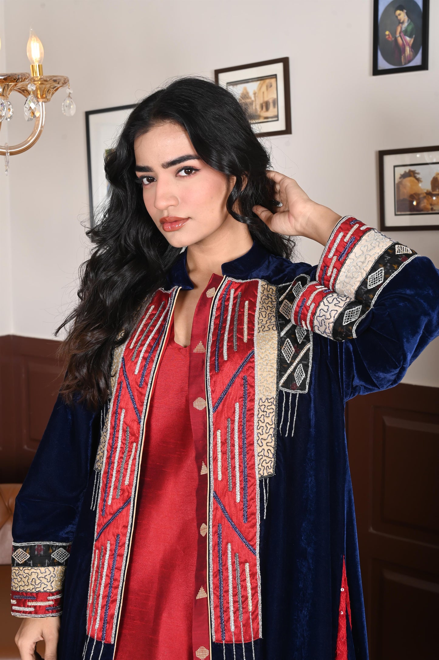 CERA  velvet  BISHT set