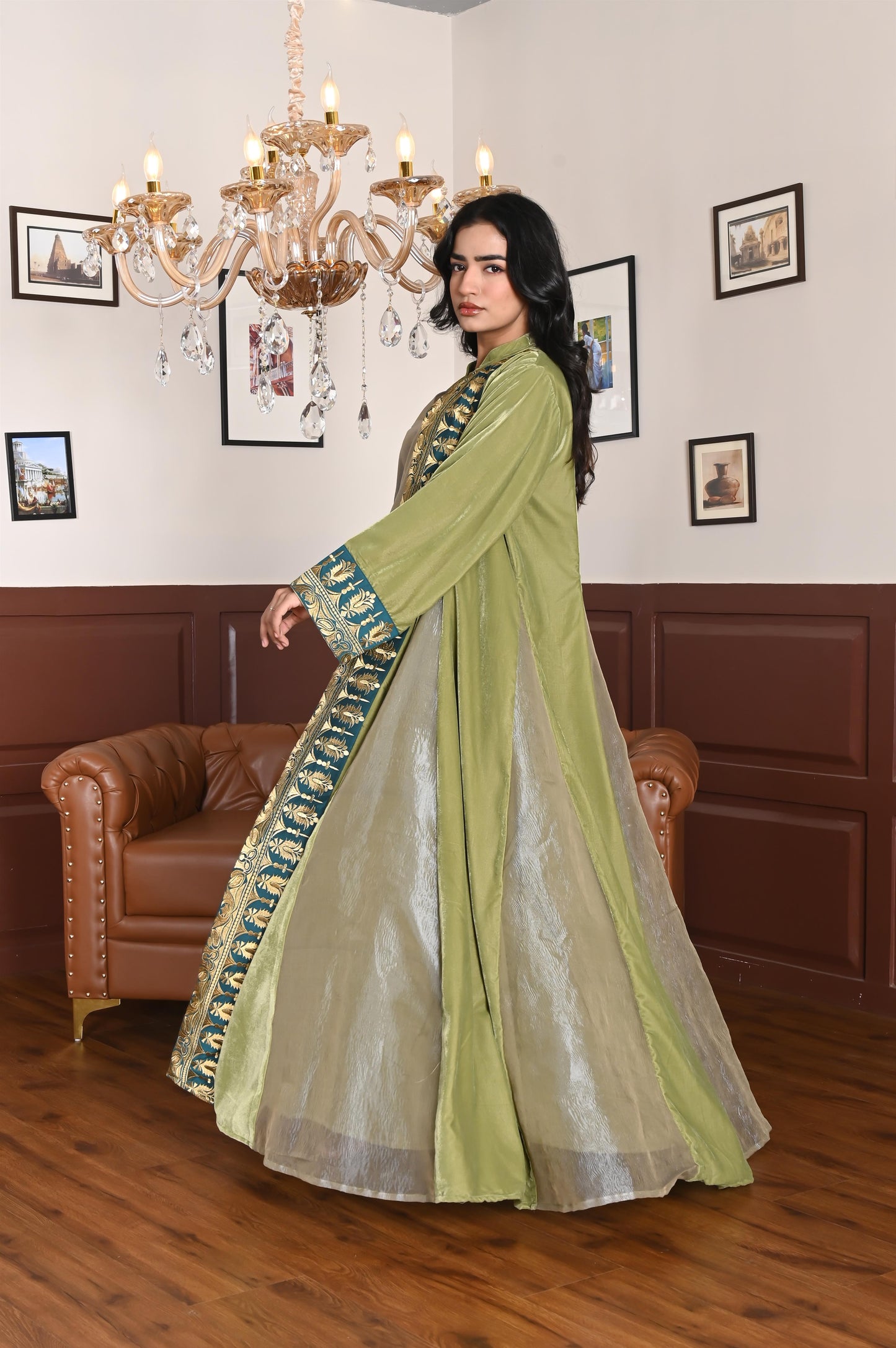 Sina velvet  BISHT set