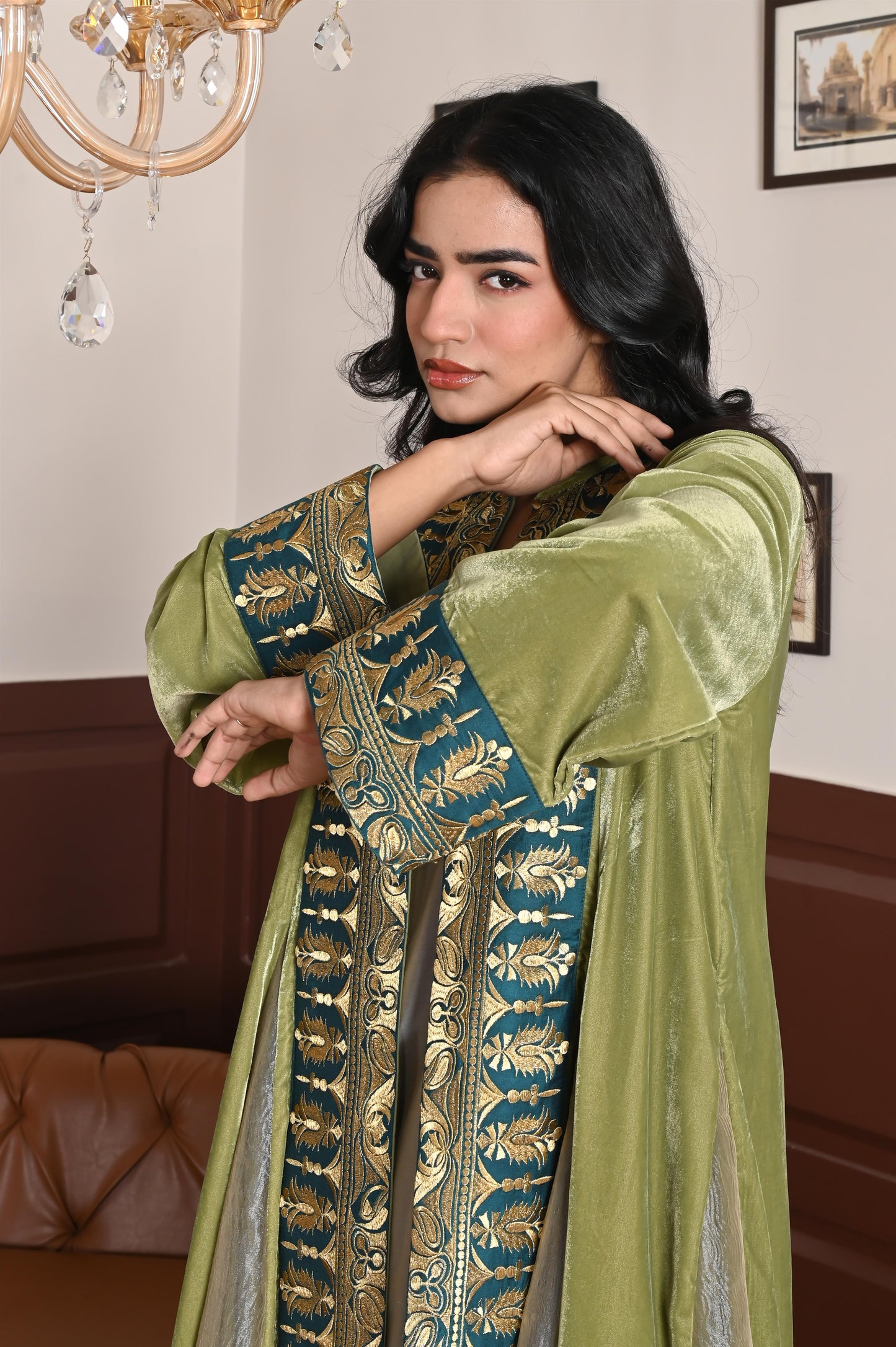 Sina velvet  BISHT set