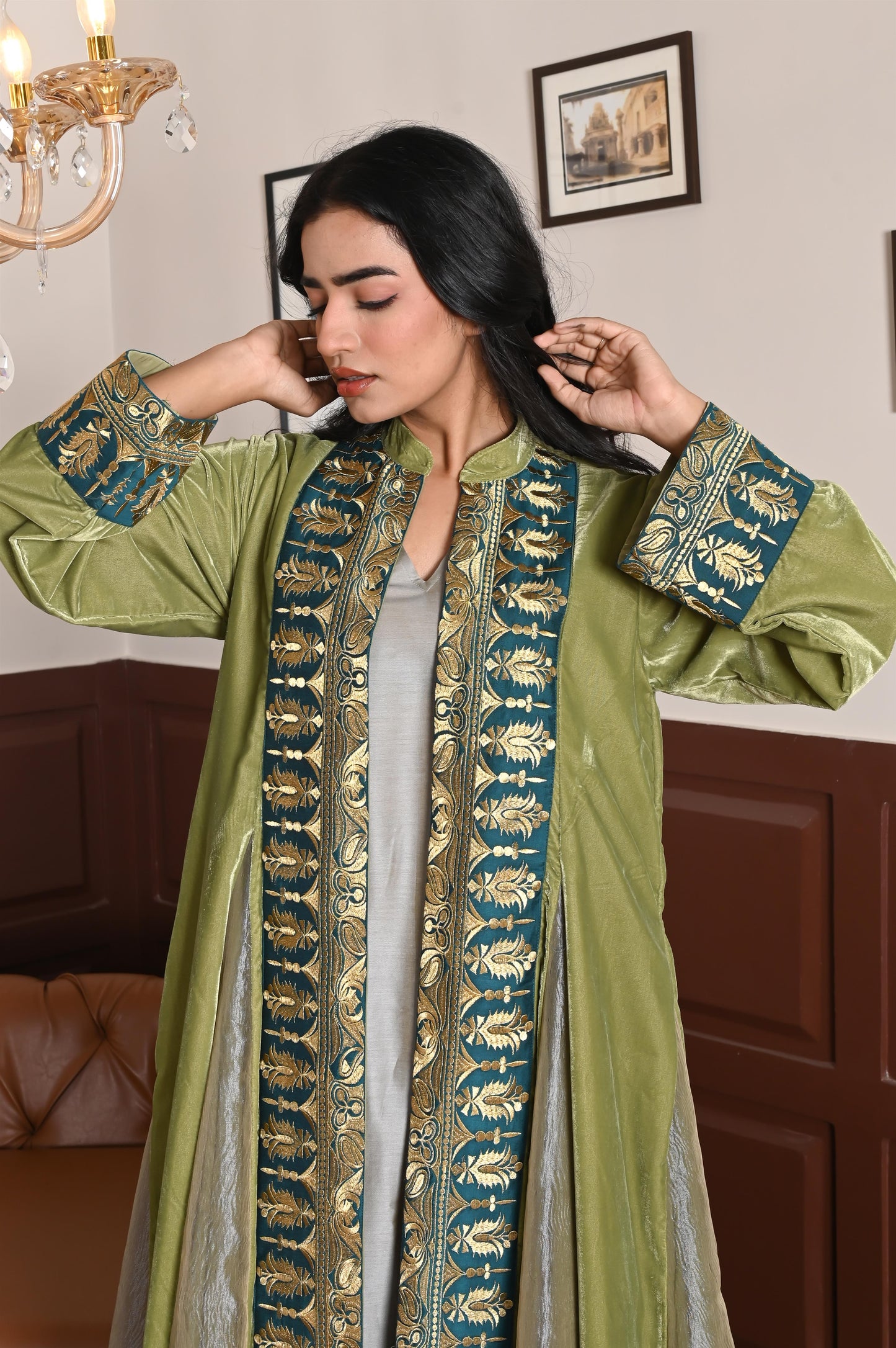 Sina velvet  BISHT set