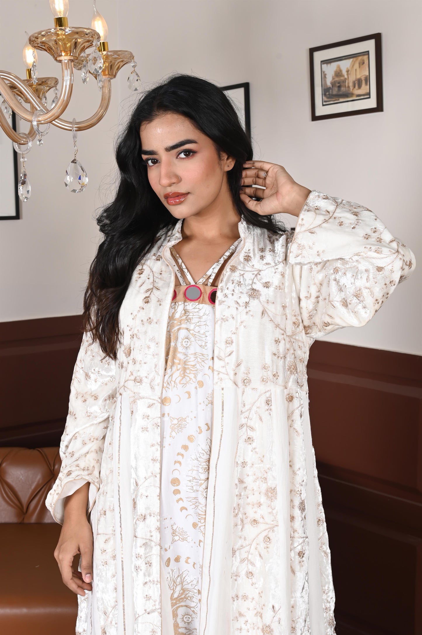 AALIYAH velvet  BISHT set