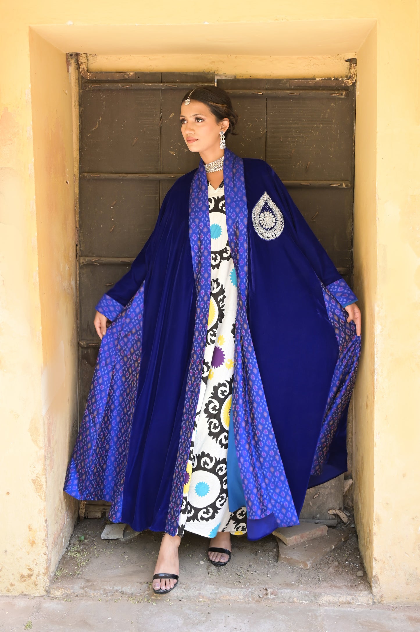 CIEL VELVET AND SLIK BISHT SET