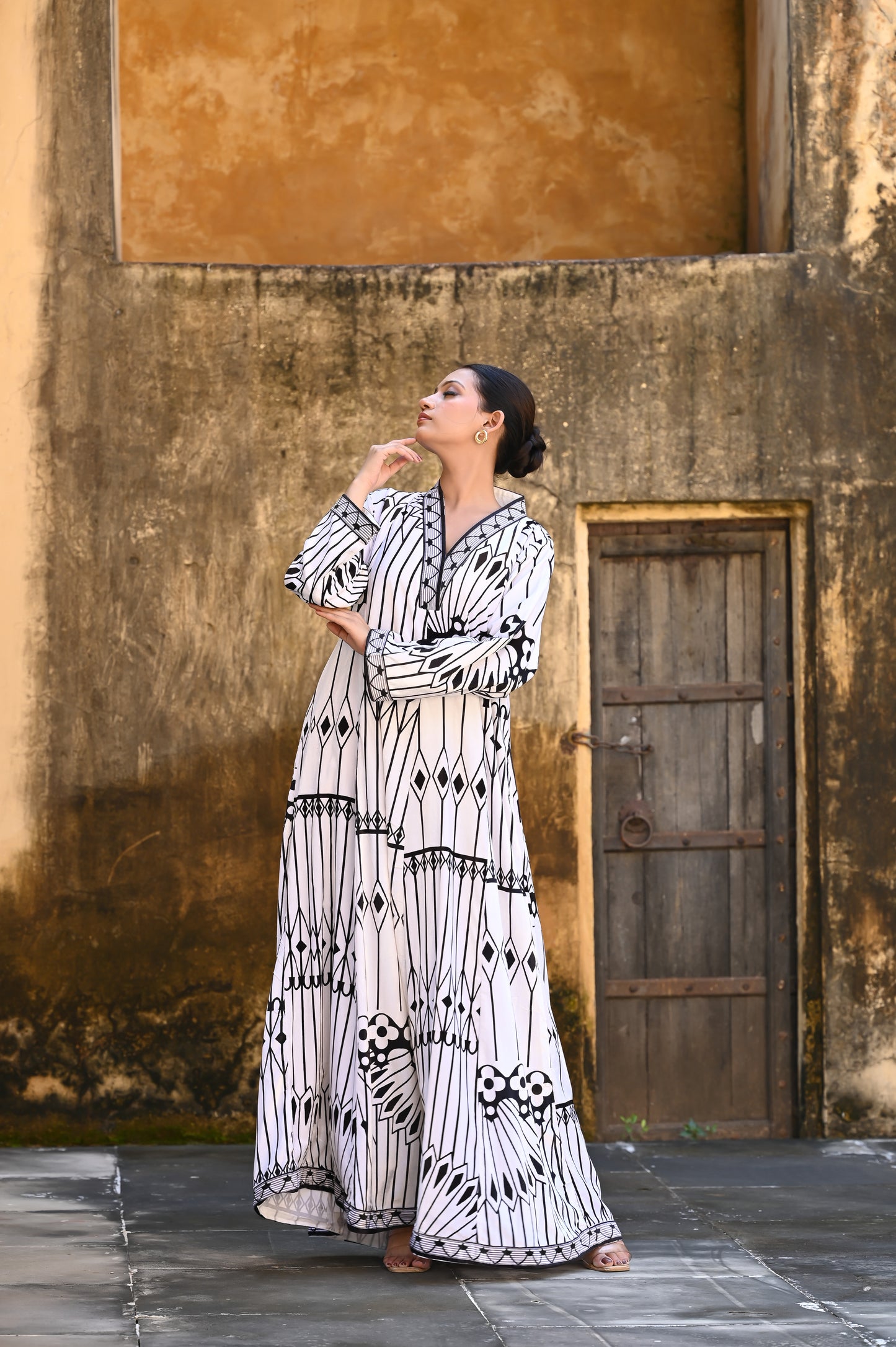 TARINI VELVET -SAME DAY DELIVERY