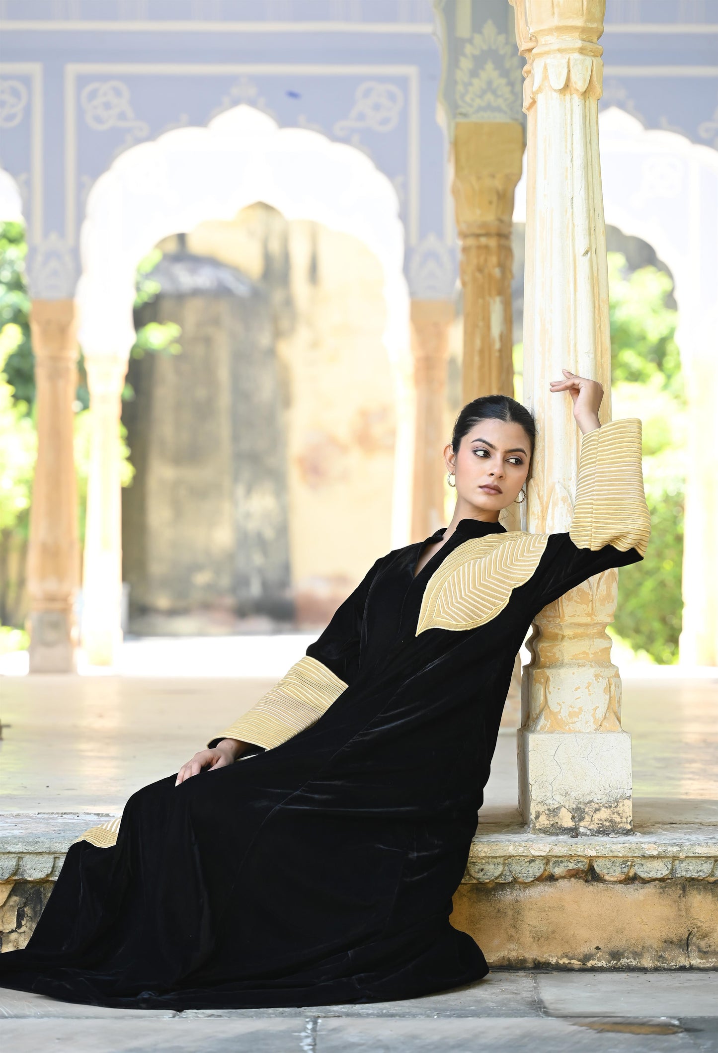 ERAYA VELVET BLACK-DELIVERY IN 2 weeks