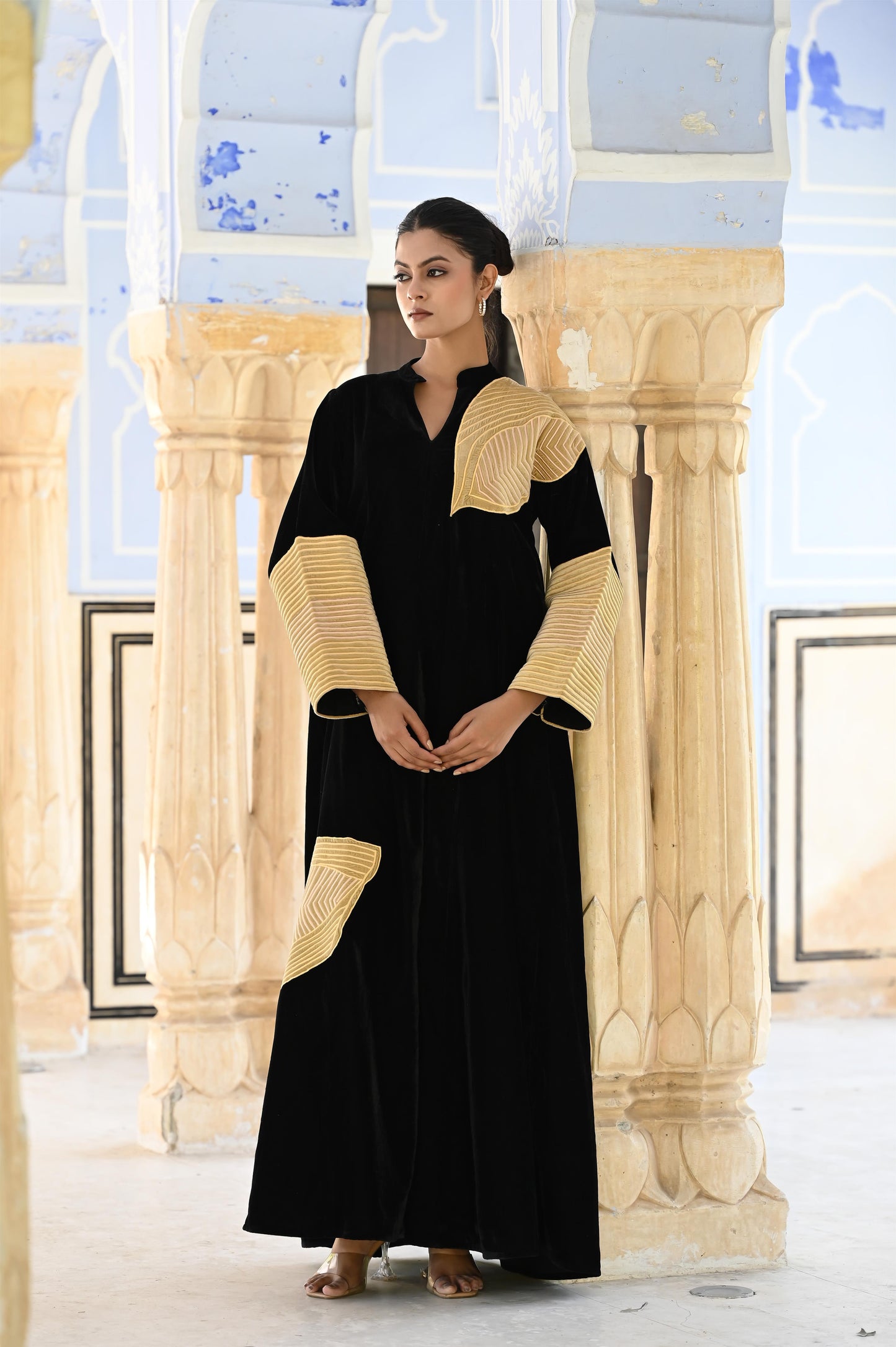 ERAYA VELVET BLACK-DELIVERY IN 2 weeks