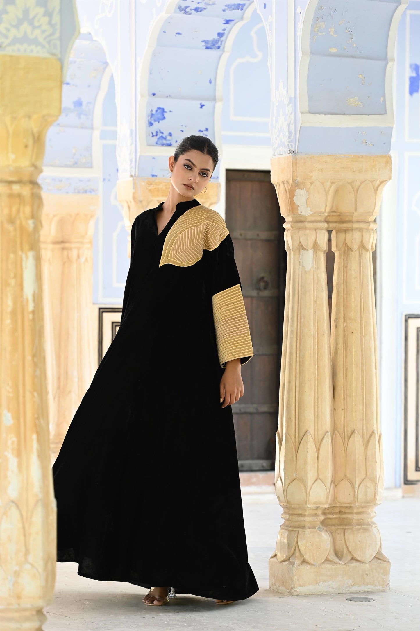 ERAYA VELVET BLACK-DELIVERY IN 2 weeks