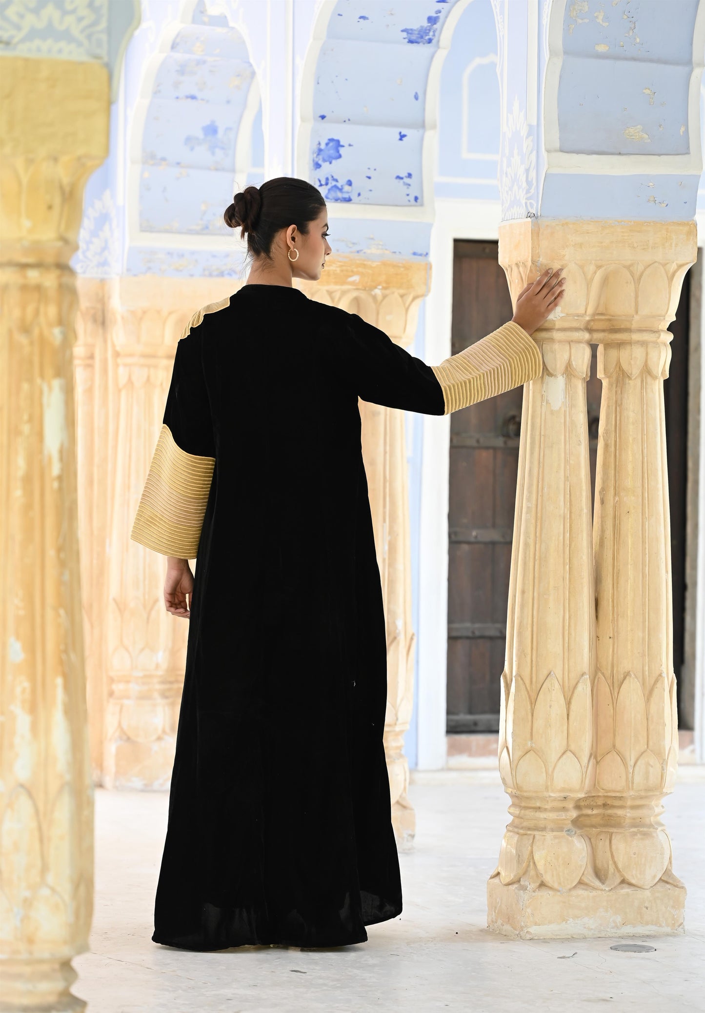 ERAYA VELVET BLACK-DELIVERY IN 2 weeks