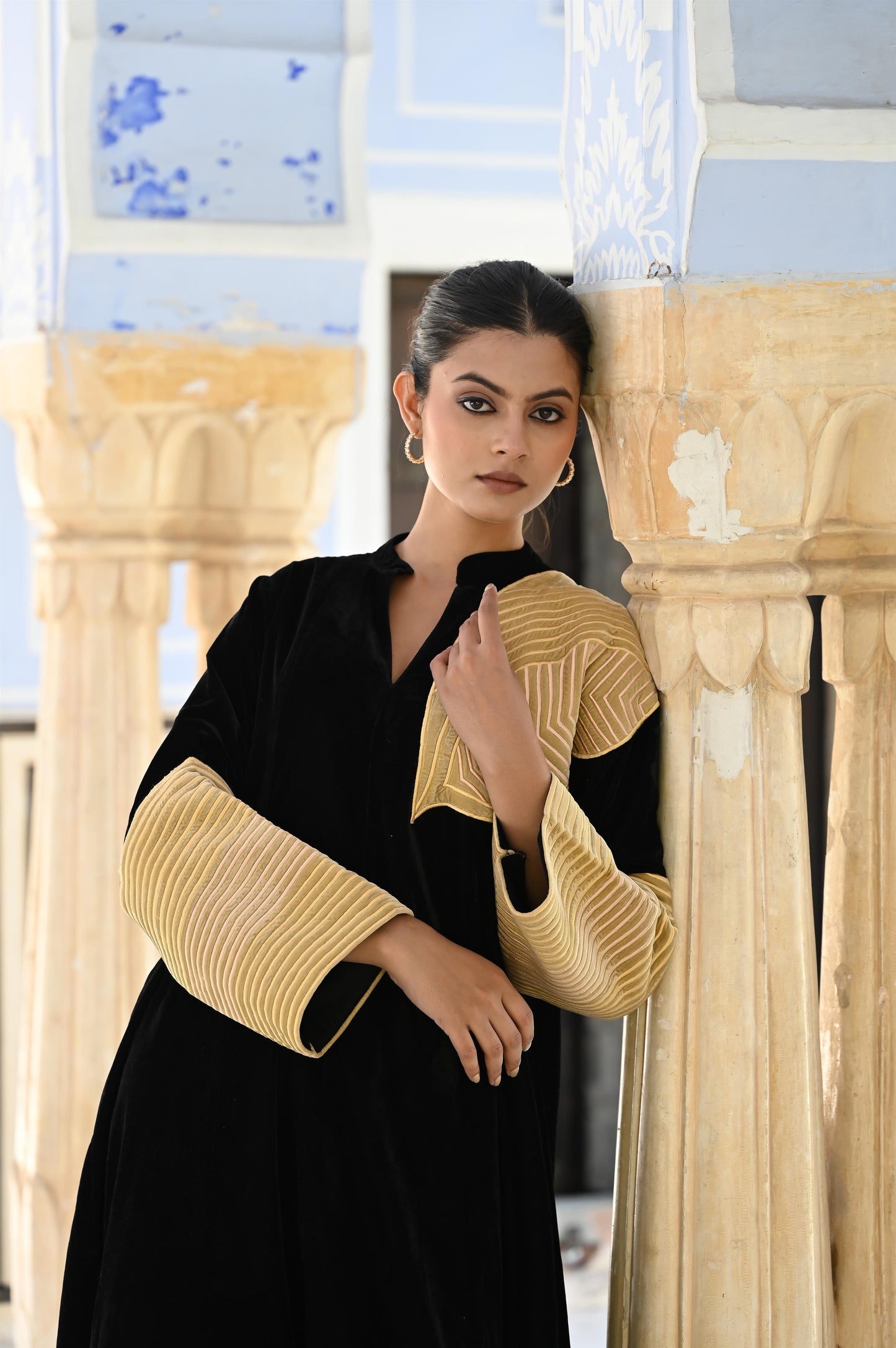 ERAYA VELVET BLACK-DELIVERY IN 2 weeks