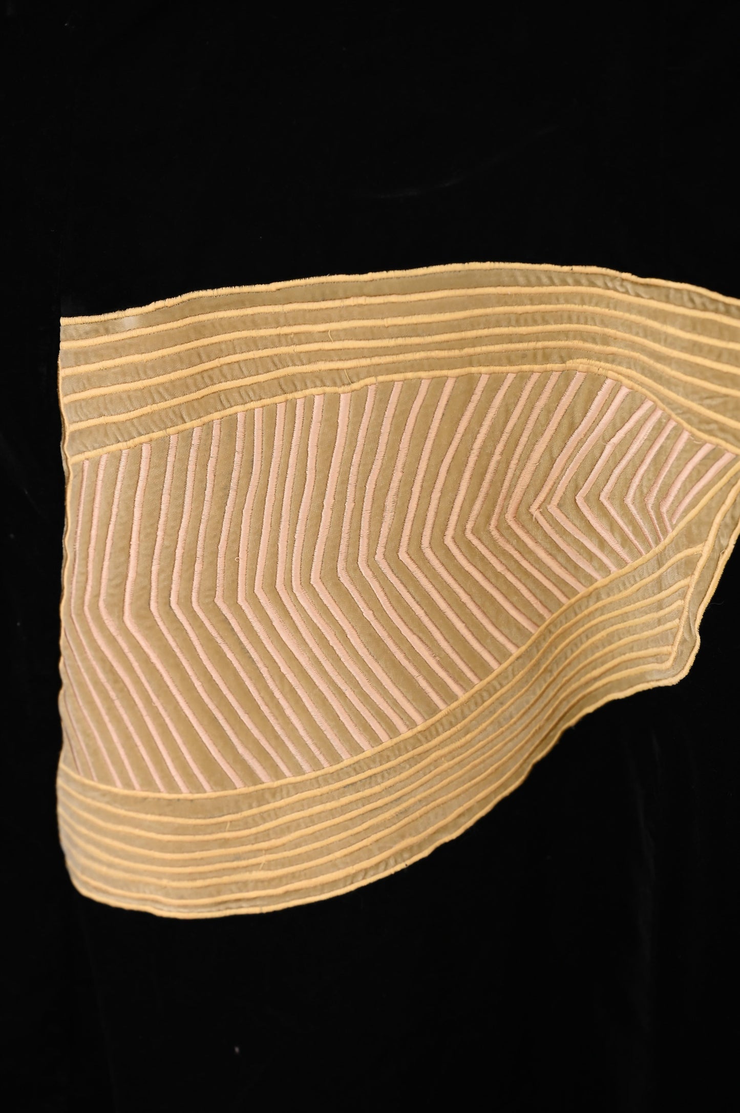 ERAYA VELVET BLACK-DELIVERY IN 2 weeks