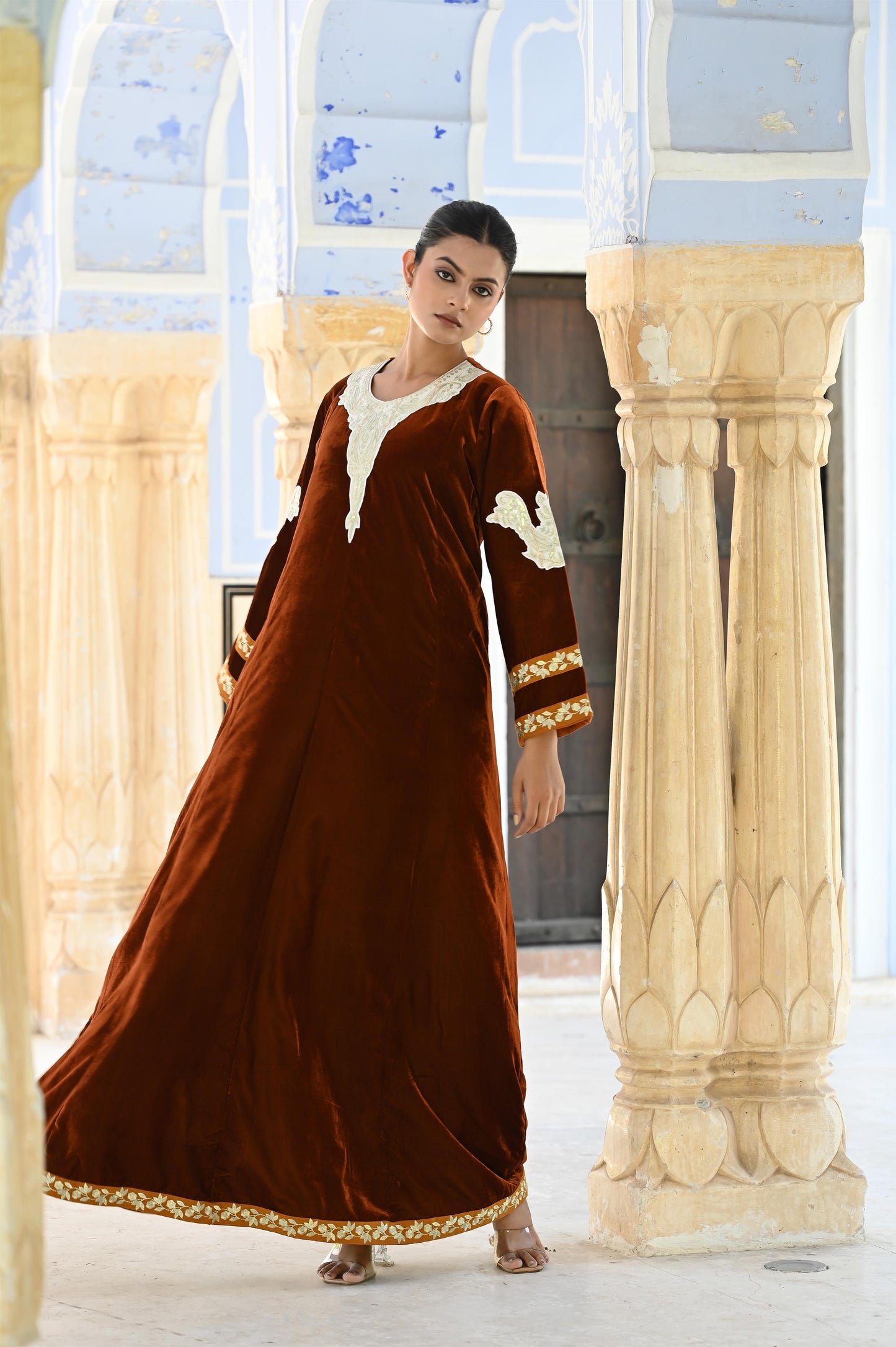 VEDA-Velvet with Embroidery-delivery in 7 to 10 days-مخمل مطرّز مع بطانة قطنية لراحة وأناقة فائقة.