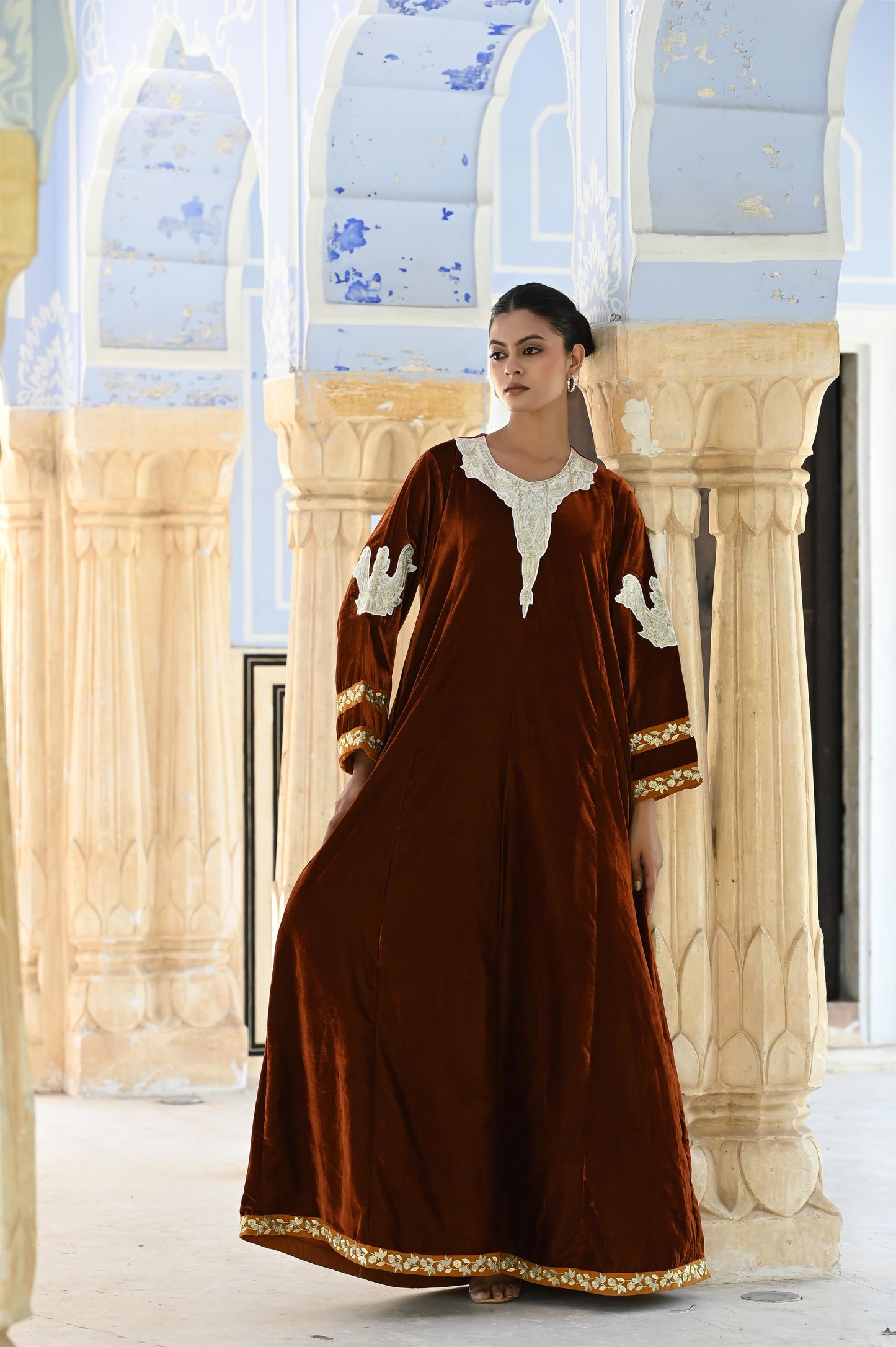 VEDA-Velvet with Embroidery-delivery in 7 to 10 days-مخمل مطرّز مع بطانة قطنية لراحة وأناقة فائقة.