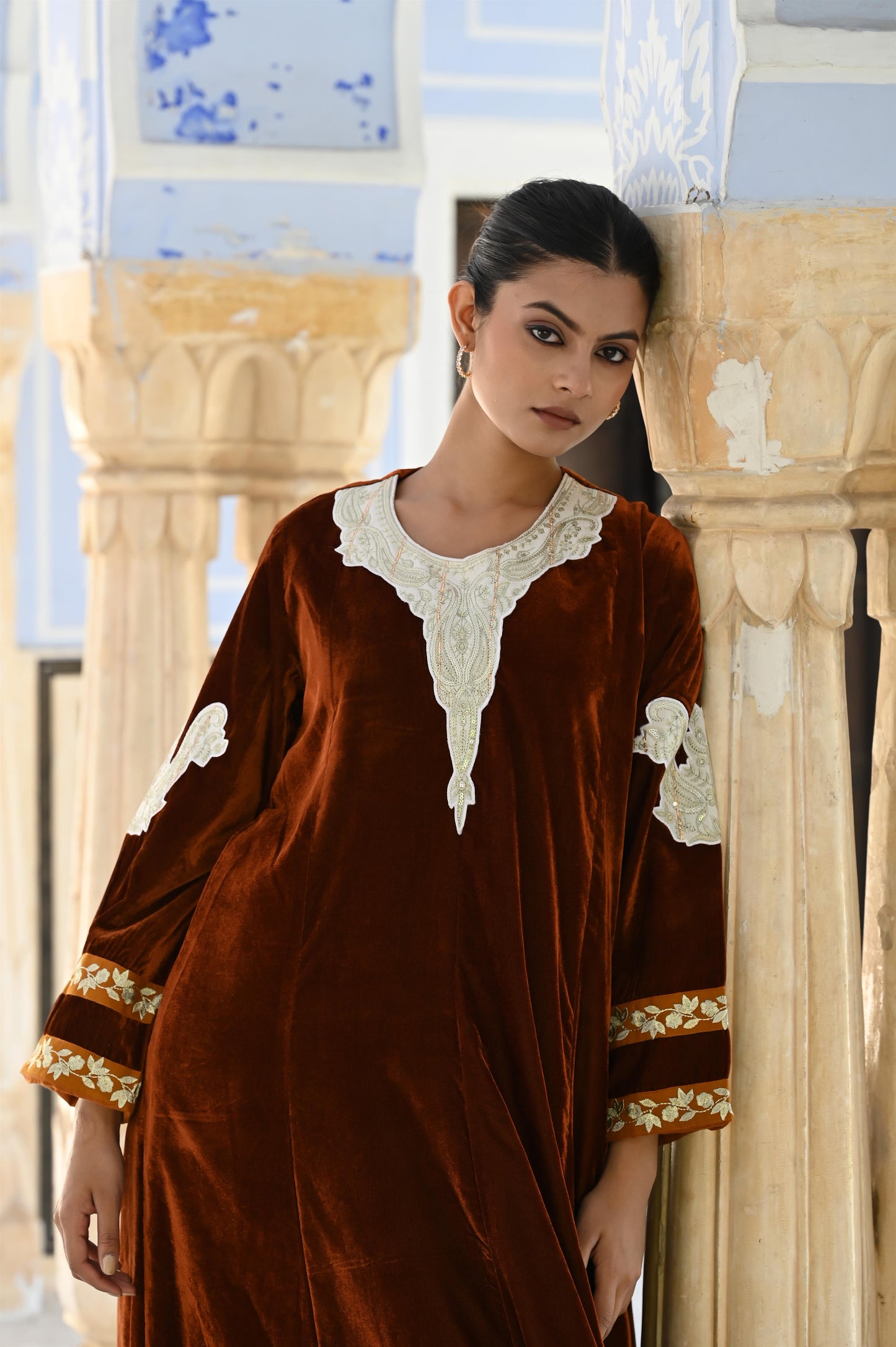 VEDA-Velvet with Embroidery-delivery in 7 to 10 days-مخمل مطرّز مع بطانة قطنية لراحة وأناقة فائقة.