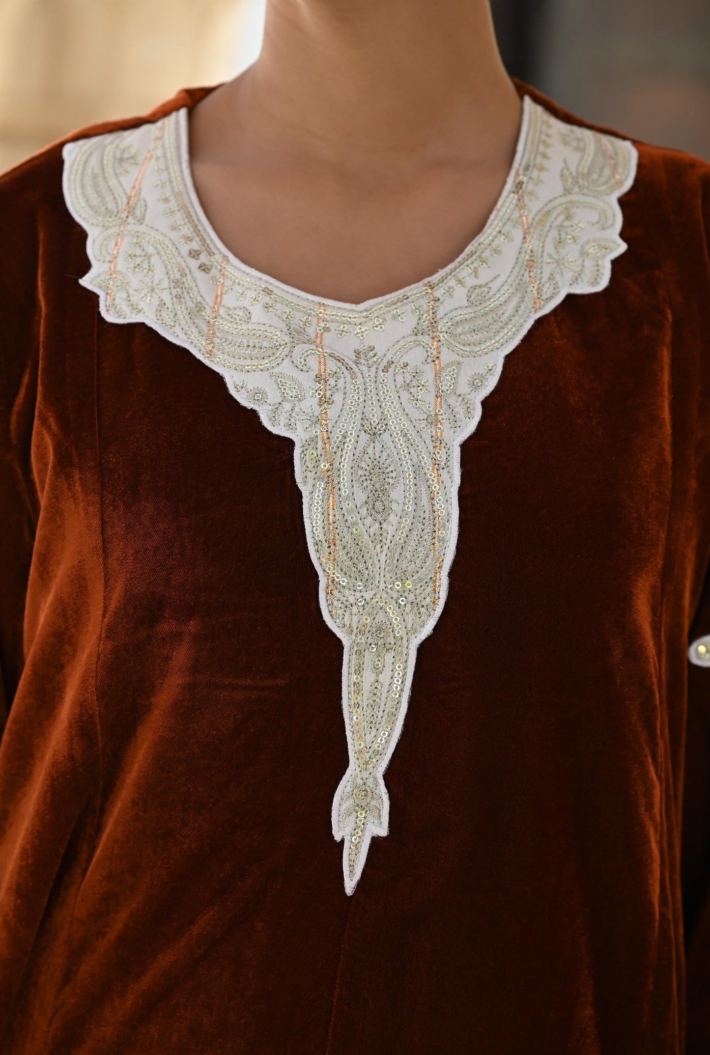 VEDA-Velvet with Embroidery-delivery in 7 to 10 days-مخمل مطرّز مع بطانة قطنية لراحة وأناقة فائقة.