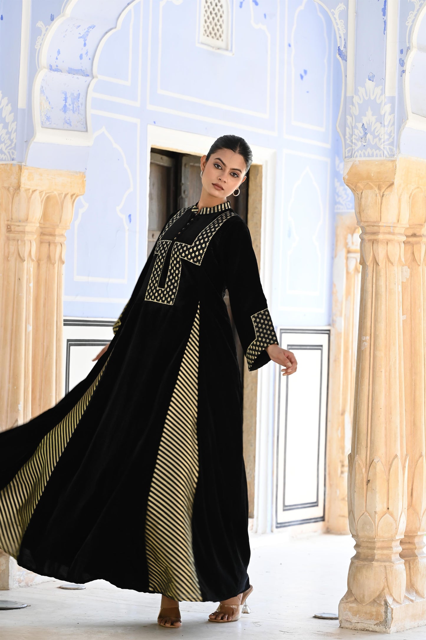 AADYA VELVET BLACK-SAME DAY DELIVERY