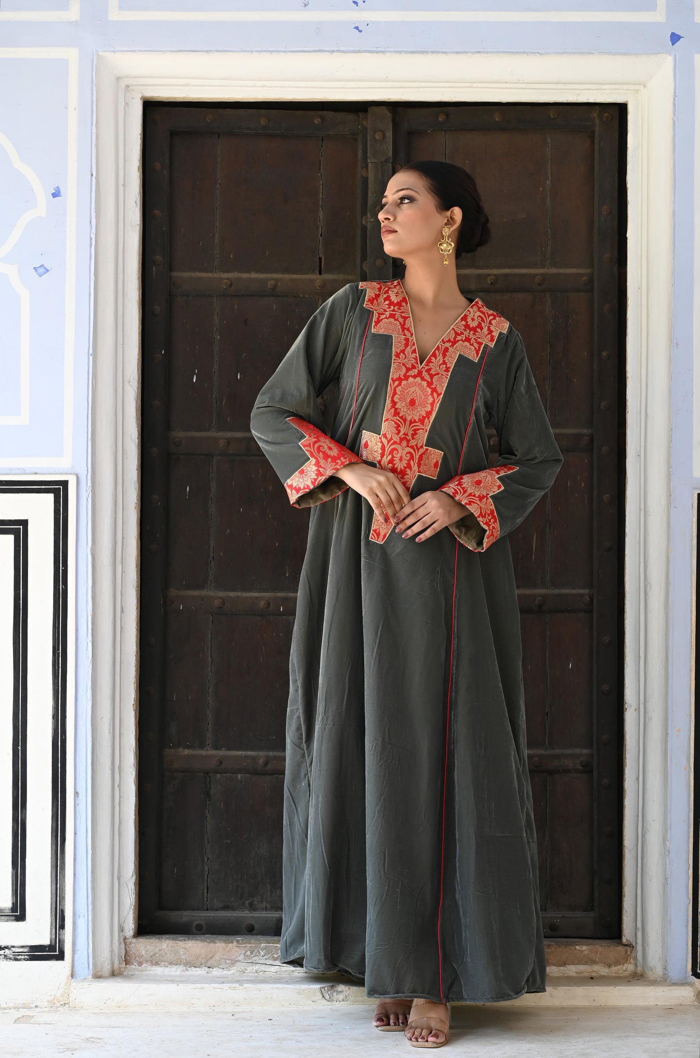 AEINDRI VELVET BLACK-SAME DAY DELIVERY