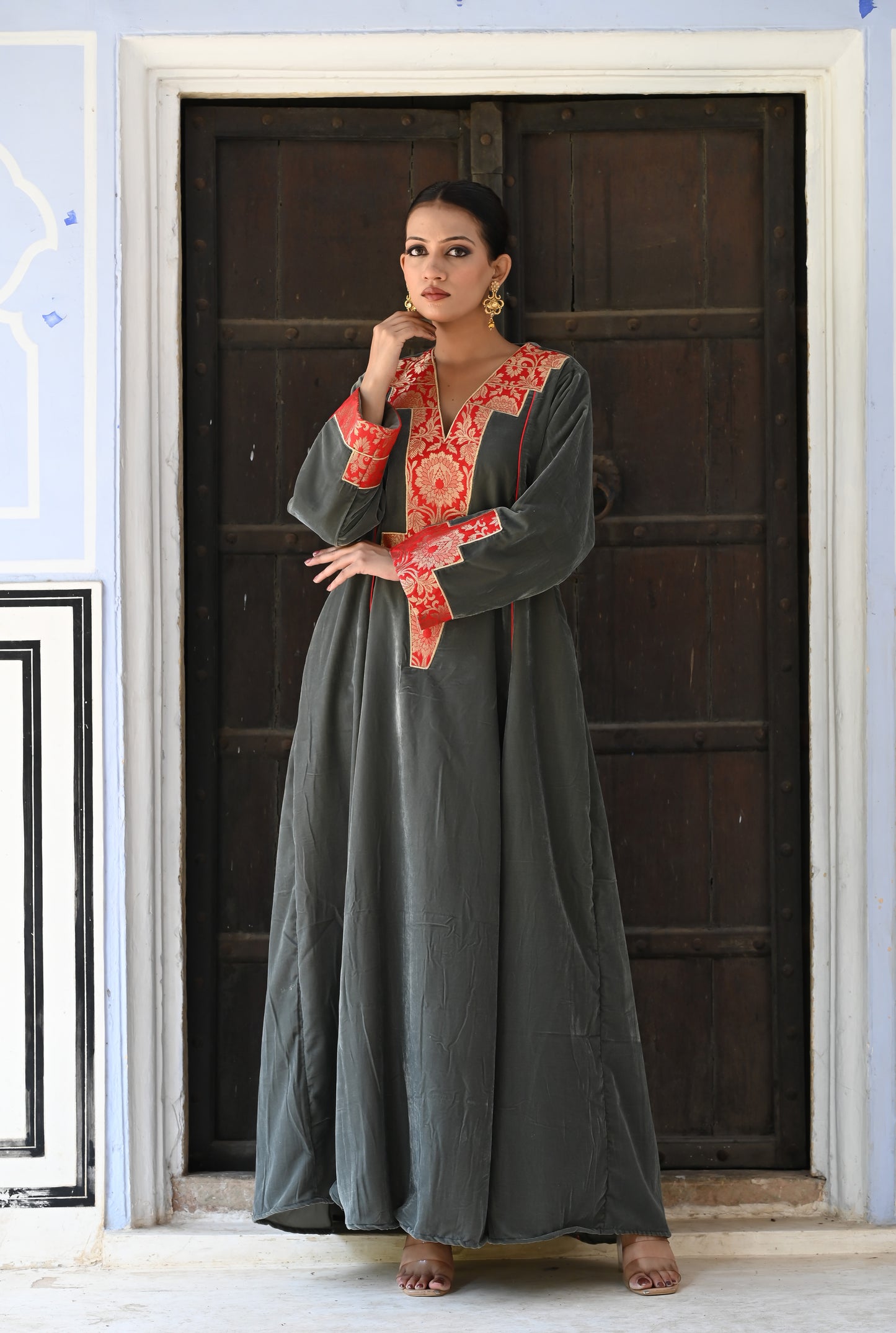 AEINDRI VELVET BLACK-SAME DAY DELIVERY