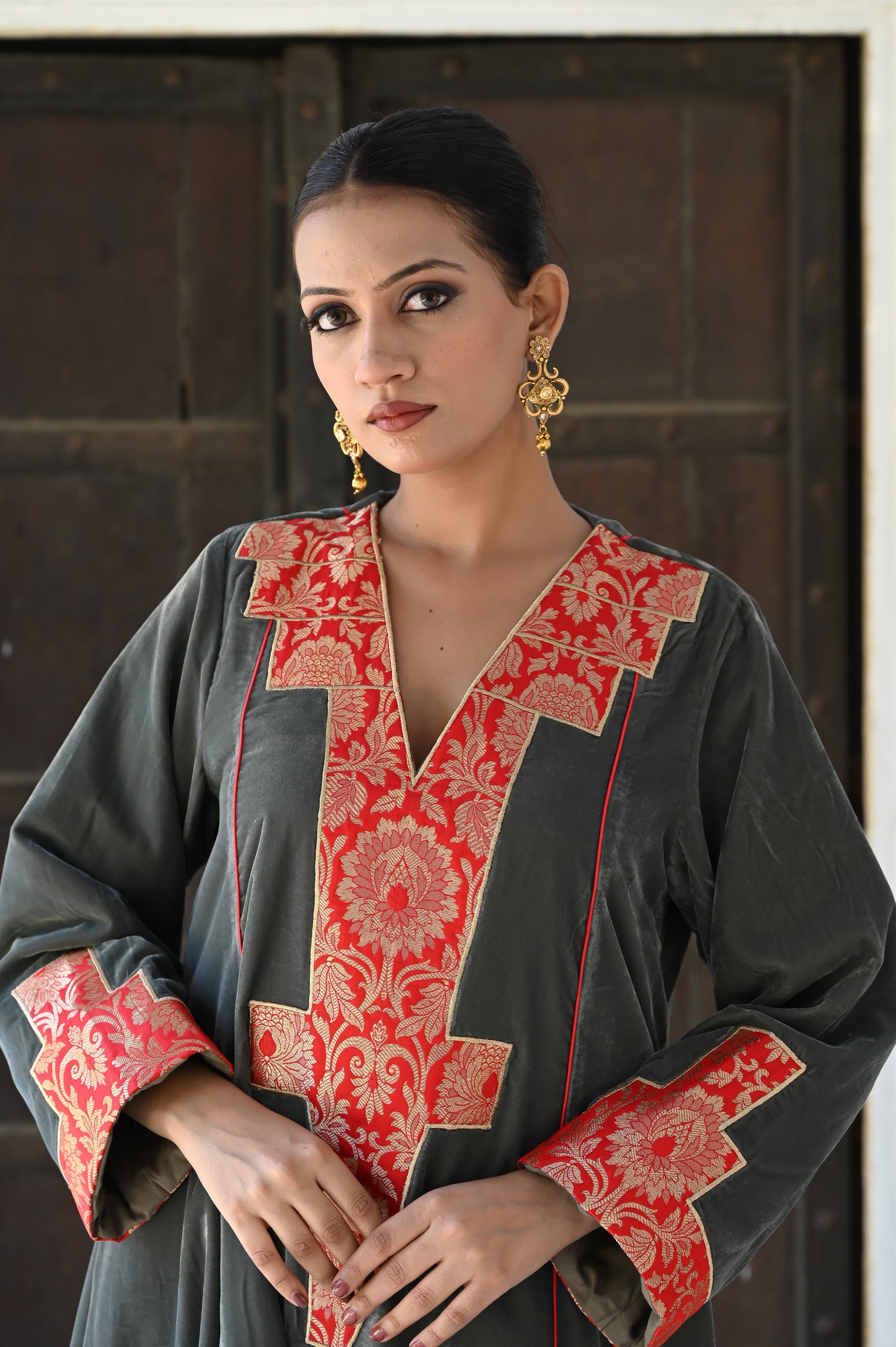 AEINDRI VELVET BLACK-SAME DAY DELIVERY