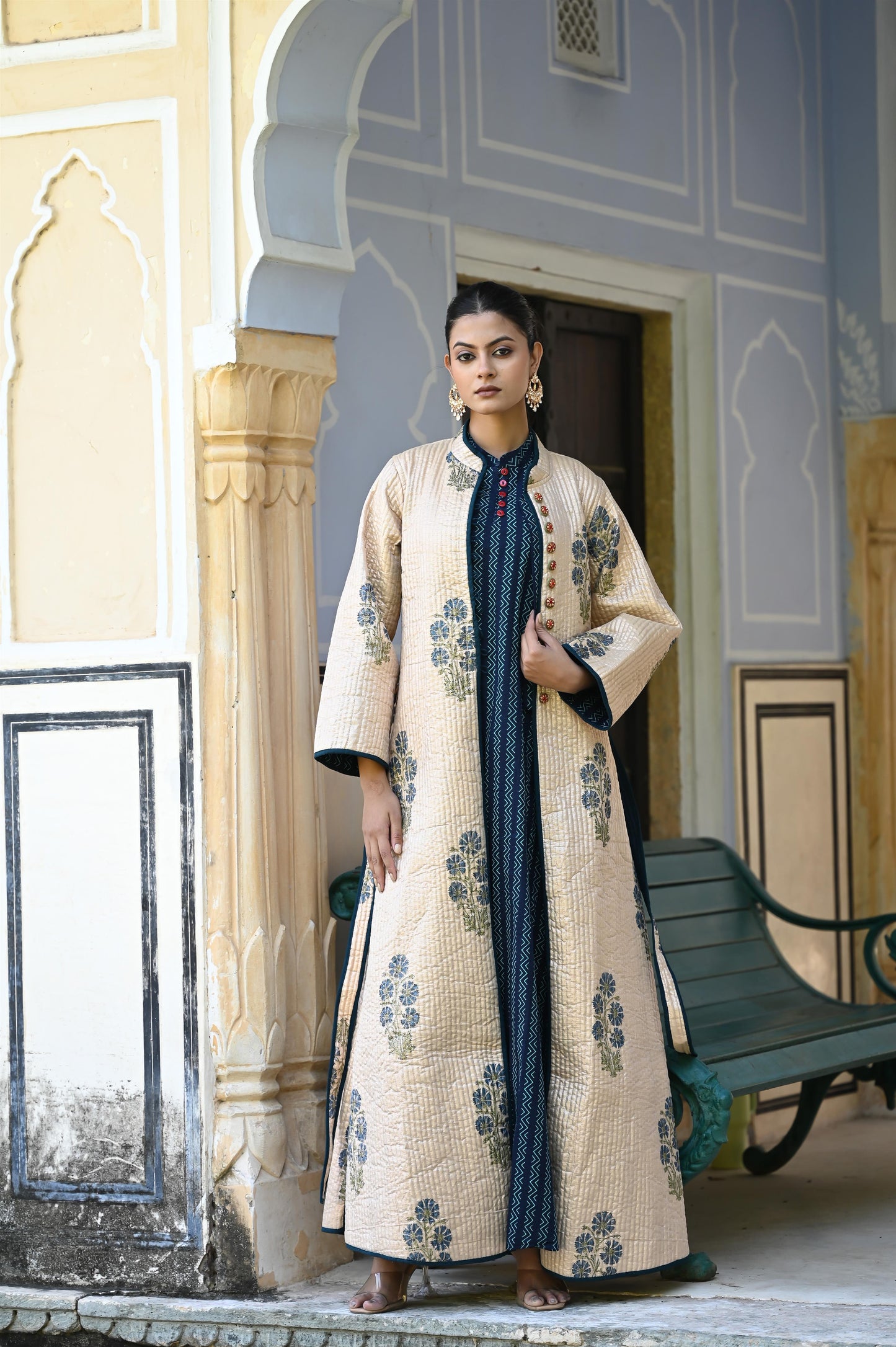 ARNISA SET  GOLDEN -DELIVERY IN 7 TO 10 DAYS