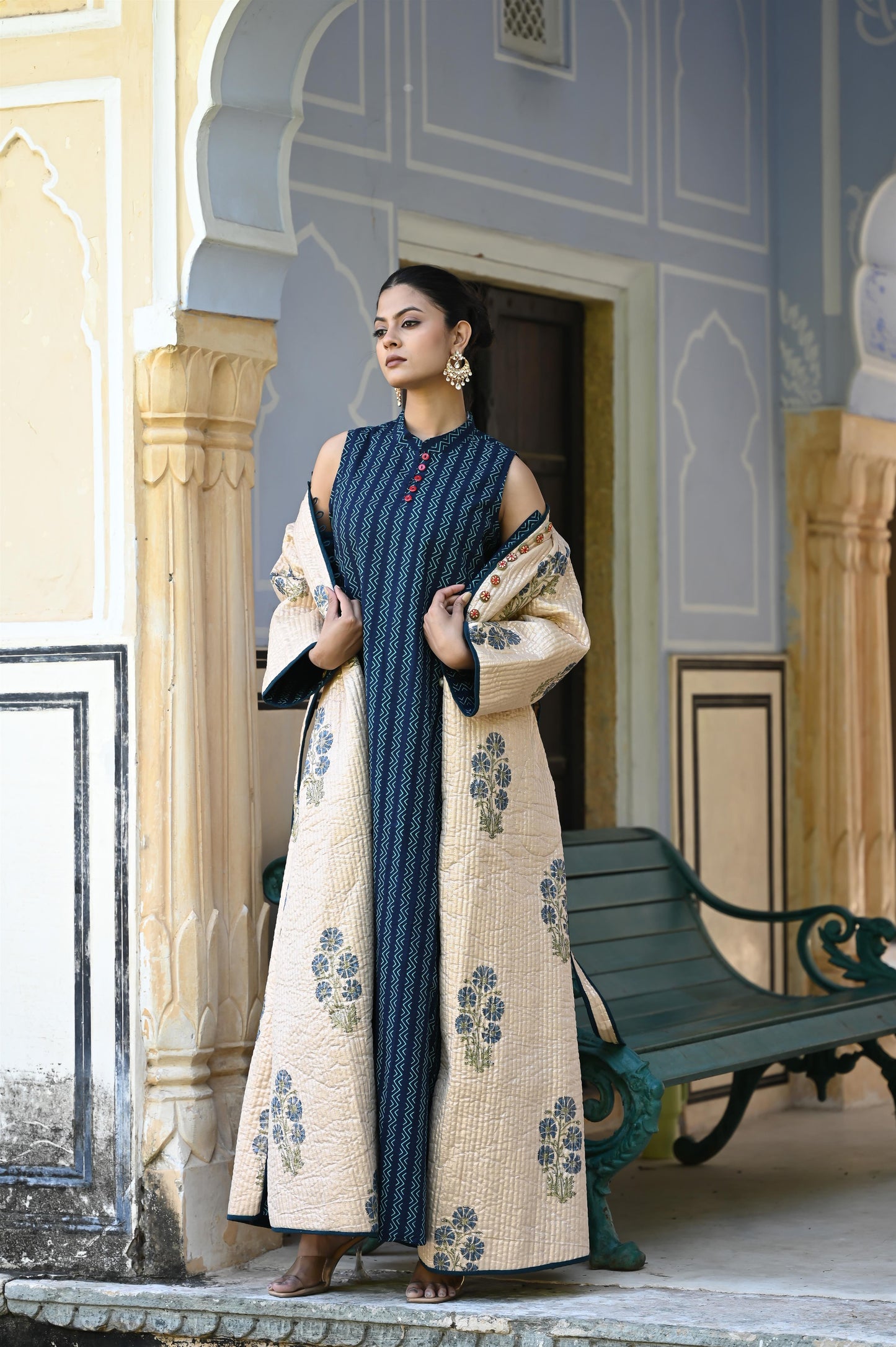 ARNISA SET  GOLDEN -DELIVERY IN 7 TO 10 DAYS