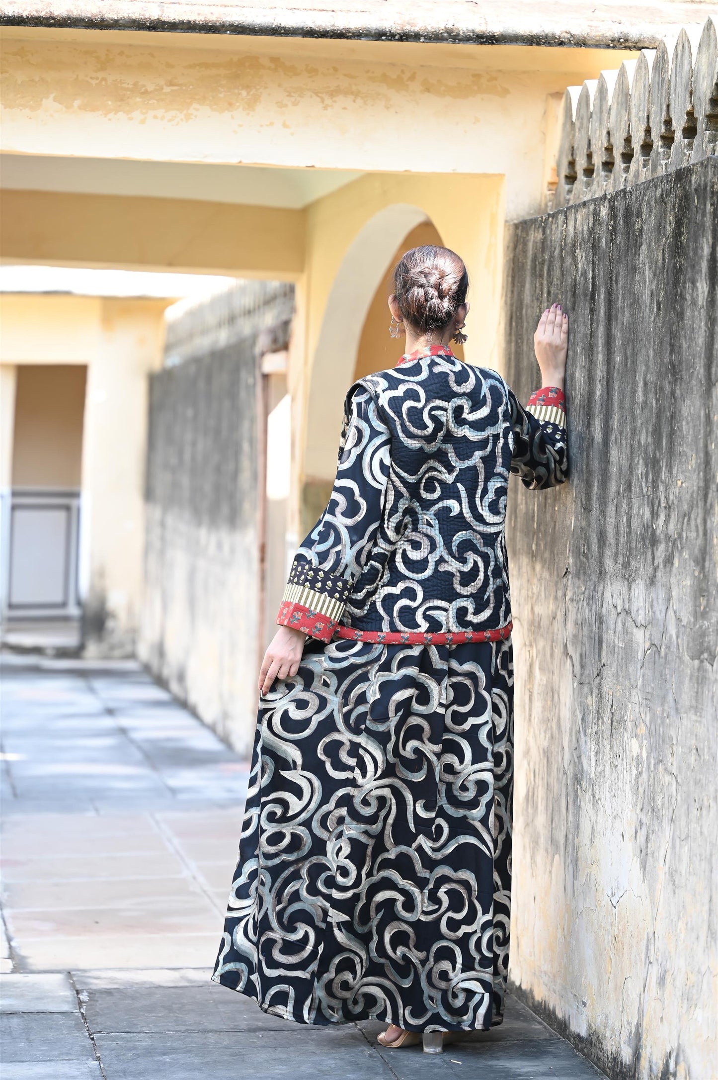 PRAVI-DELIVERY IN 1 OR 2 DAYS-قفطان من القطن والحرير مع جاكيت شتوي مبطّن