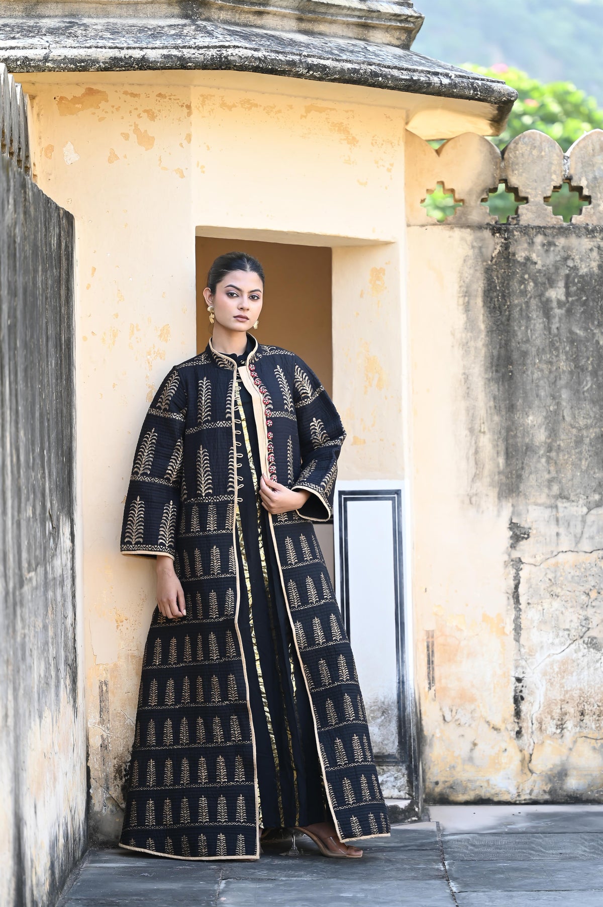 ARNISA SET  BLACK COTTON  -DELIVERY IN 7 TO 10 DAYS