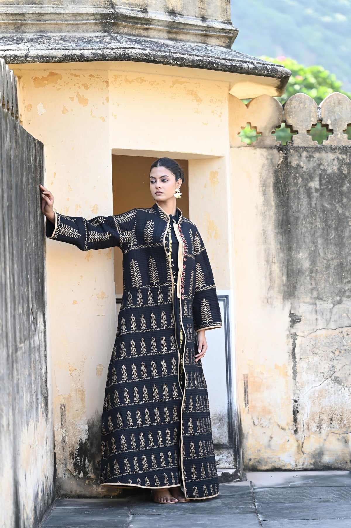 ARNISA SET  BLACK COTTON  -DELIVERY IN 7 TO 10 DAYS