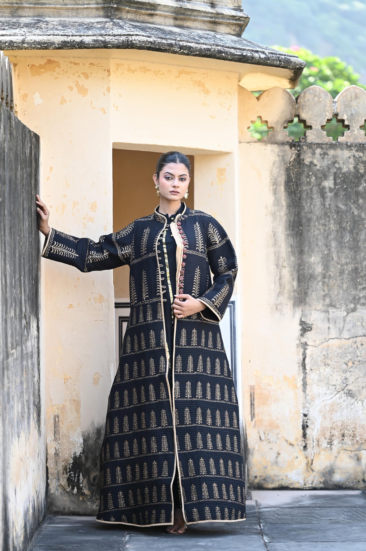 ARNISA SET  BLACK COTTON  -DELIVERY IN 7 TO 10 DAYS