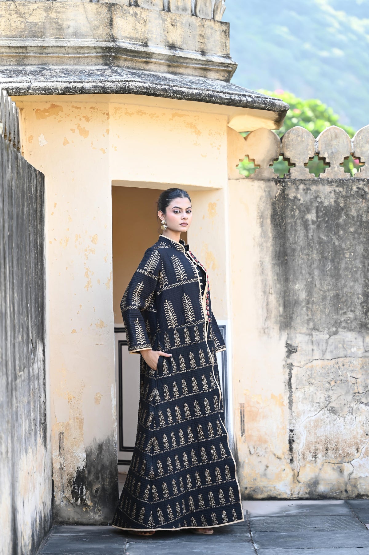 ARNISA SET  BLACK COTTON  -DELIVERY IN 7 TO 10 DAYS