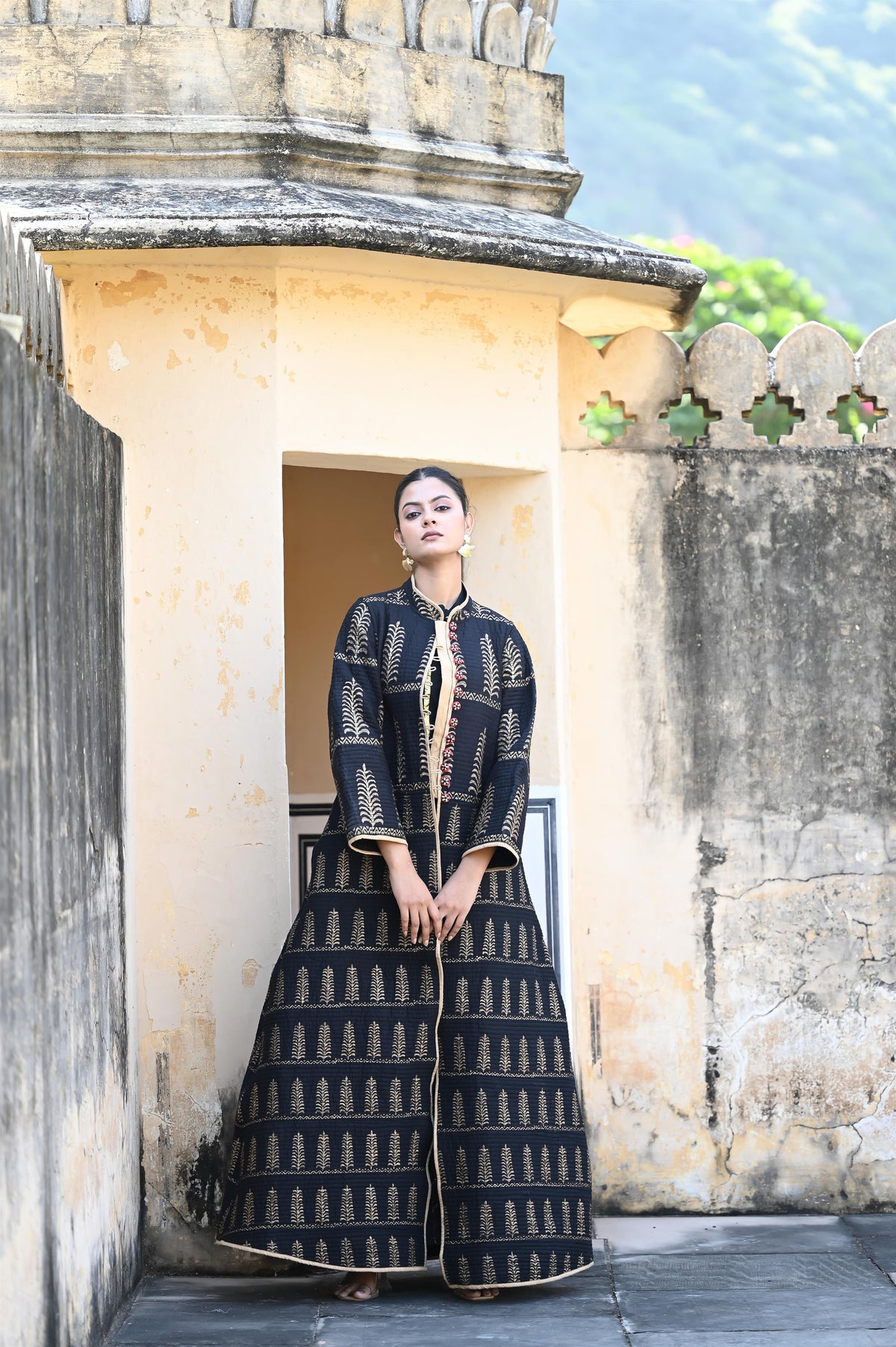 ARNISA SET  BLACK COTTON  -DELIVERY IN 7 TO 10 DAYS