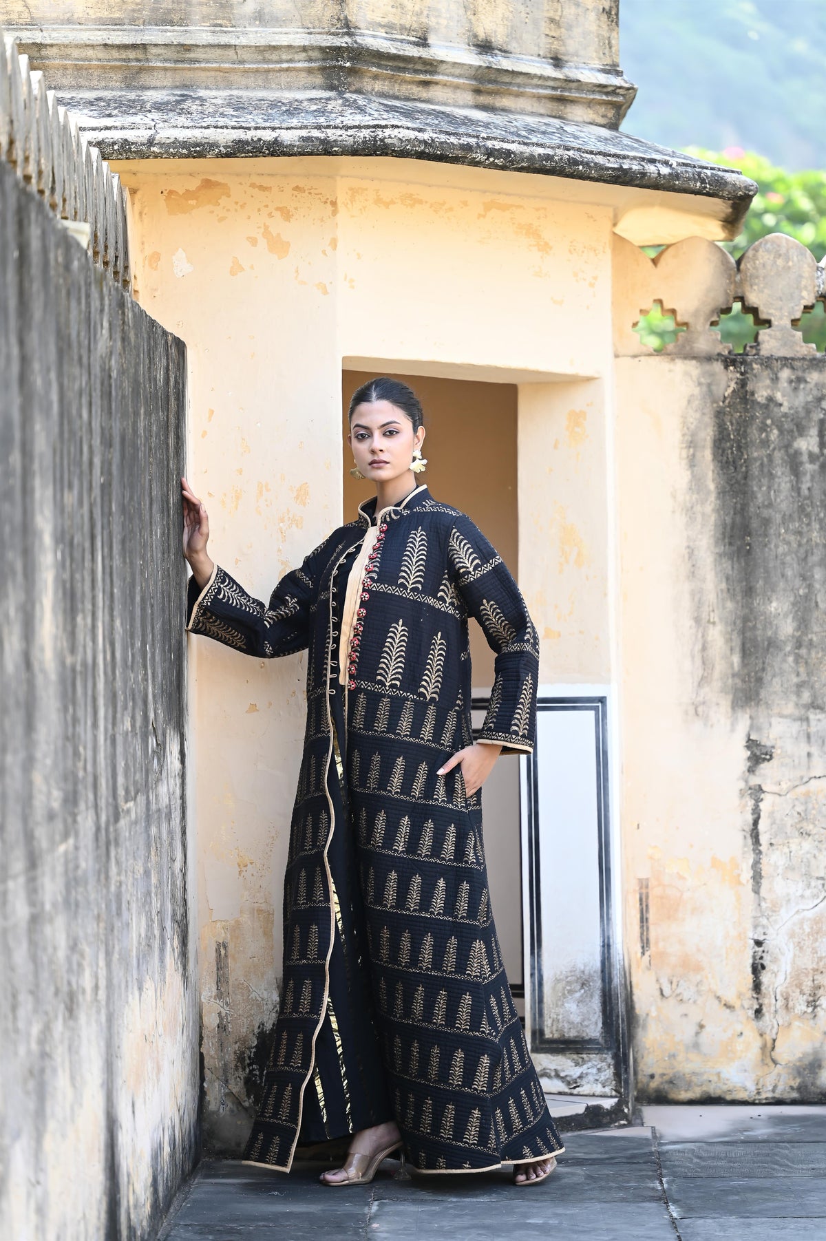 ARNISA SET  BLACK COTTON  -DELIVERY IN 7 TO 10 DAYS