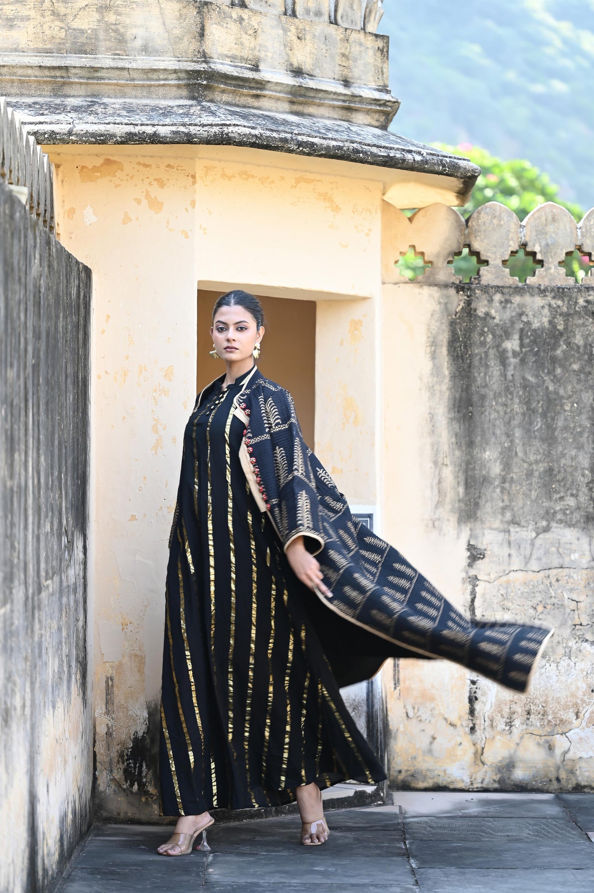 ARNISA SET  BLACK COTTON  -DELIVERY IN 7 TO 10 DAYS