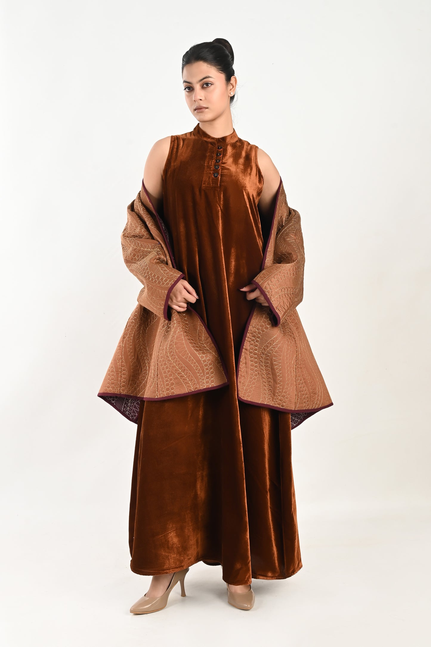 VAYU-VELVET KAFTAN AND QUILTED EMBROIDERED JACKET SET-DELIVERY IN 7 TO 10 DAYS