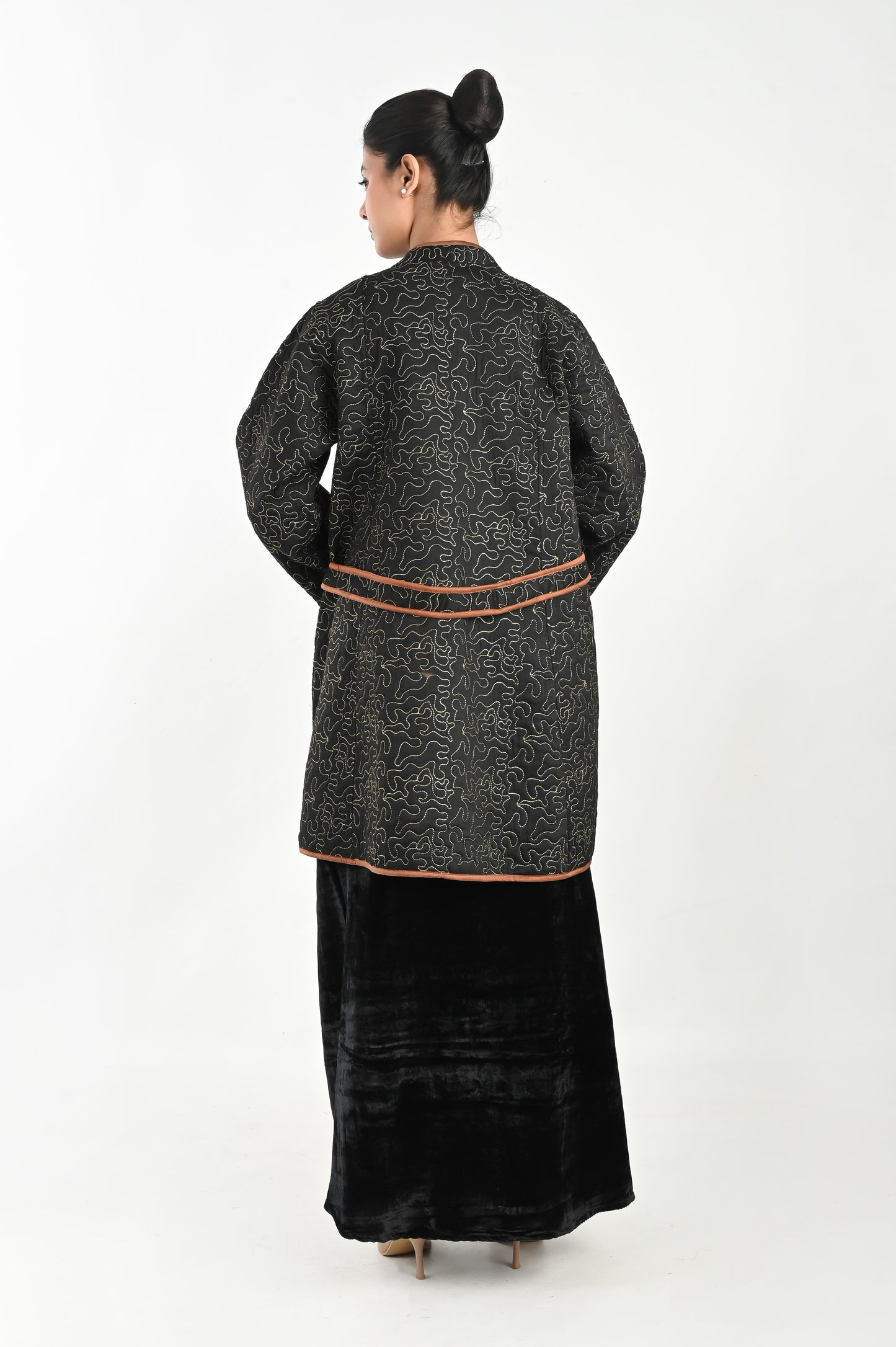 AGNI-VELVET KAFTAN AND JACKET SET-DELIVERY IN 7 TO 10 DAYS