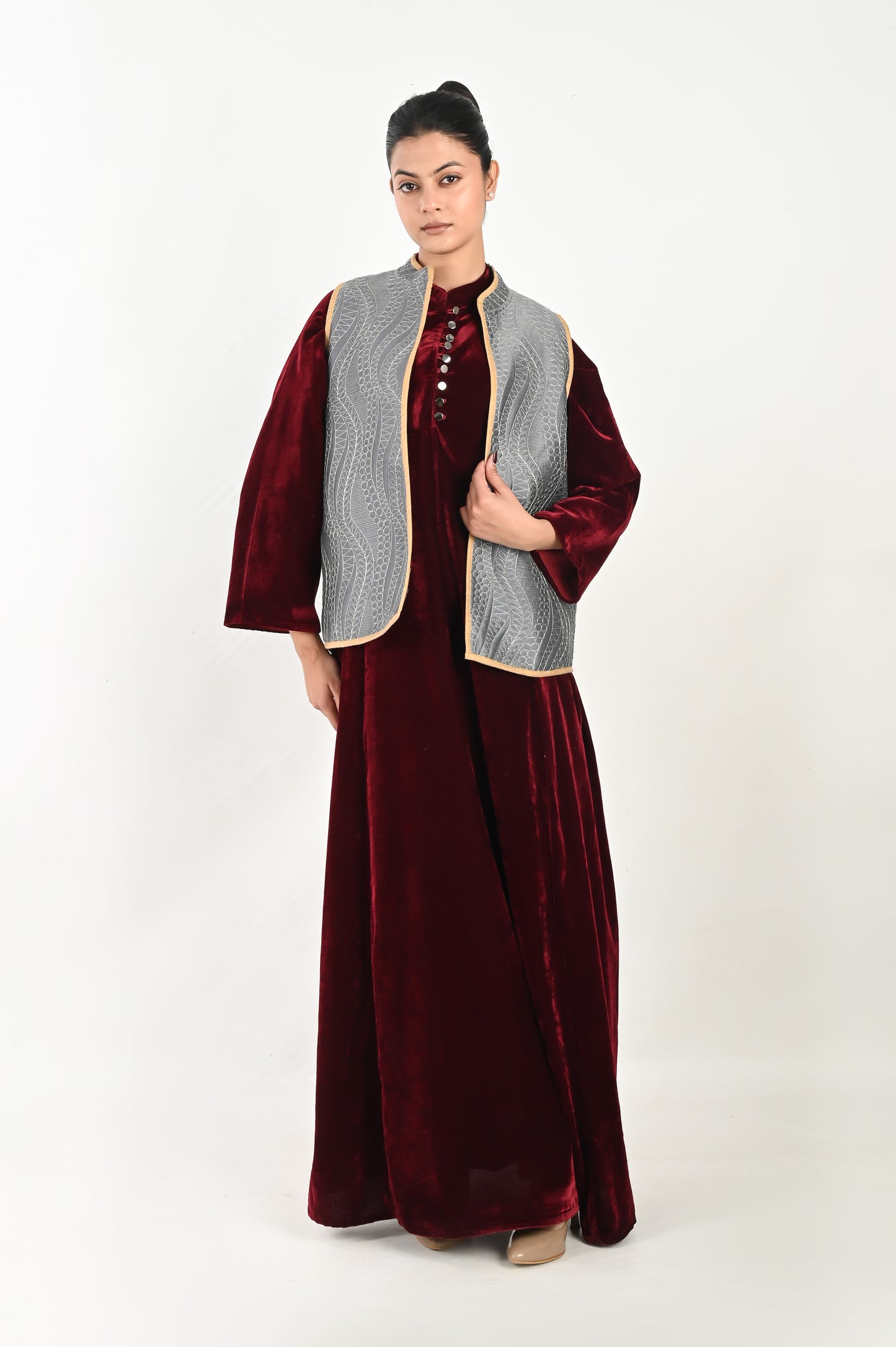 DHARAA MAROON AND GREY-VELVET KAFTAN AND QUILTED EMBROIDERED JACKET SET-DELIVERY IN 7 TO 10 DAYS