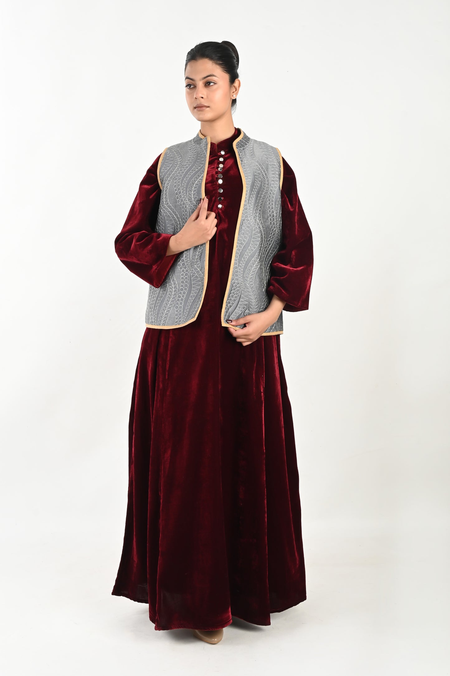 DHARAA MAROON AND GREY-VELVET KAFTAN AND QUILTED EMBROIDERED JACKET SET-DELIVERY IN 7 TO 10 DAYS