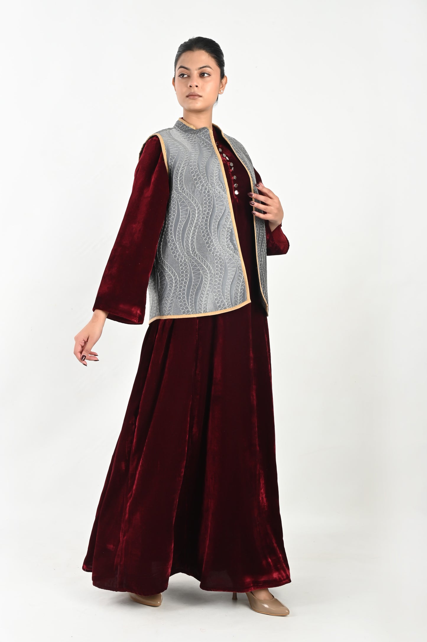 DHARAA MAROON AND GREY-VELVET KAFTAN AND QUILTED EMBROIDERED JACKET SET-DELIVERY IN 7 TO 10 DAYS