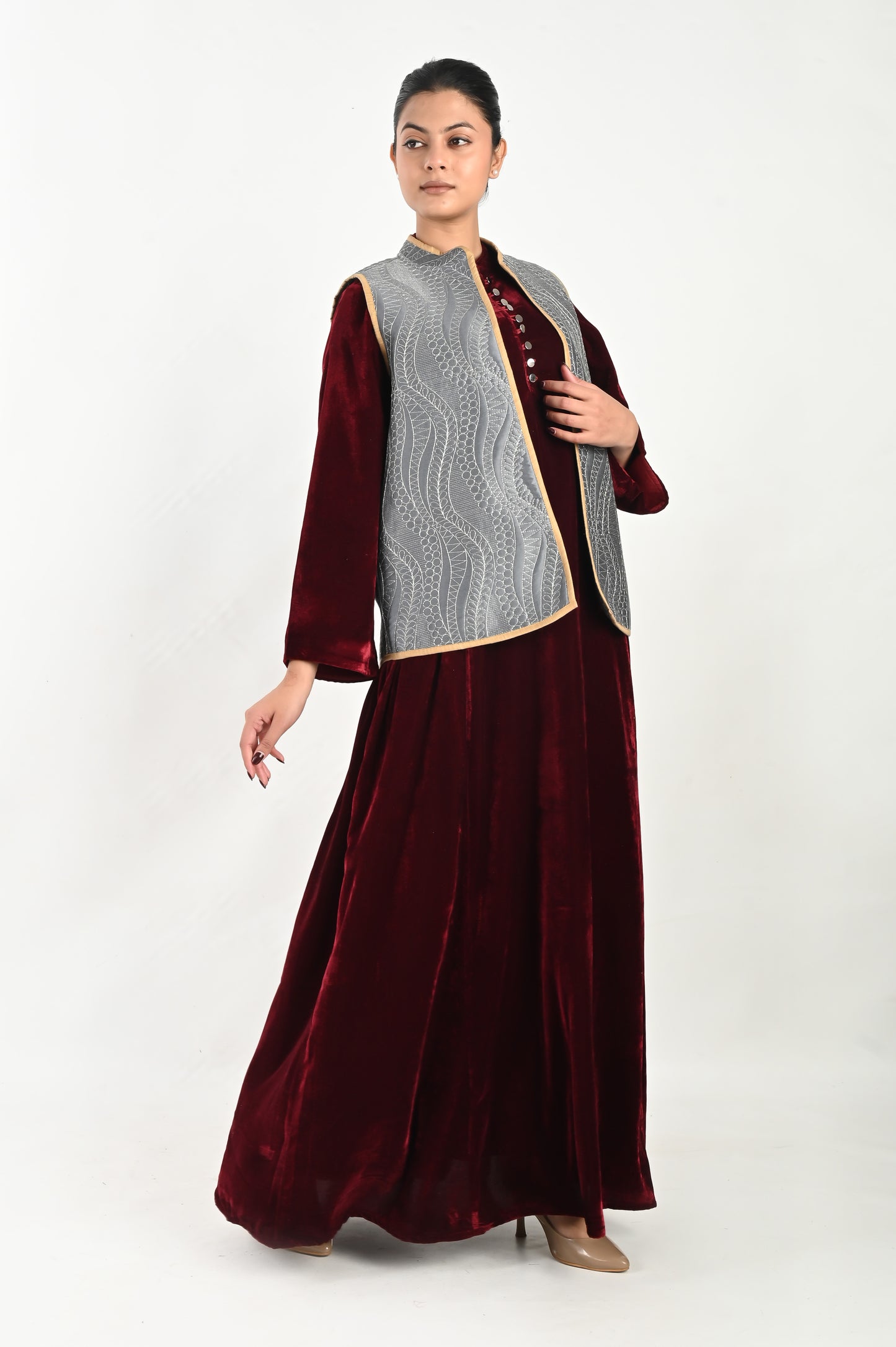 DHARAA MAROON AND GREY-VELVET KAFTAN AND QUILTED EMBROIDERED JACKET SET-DELIVERY IN 7 TO 10 DAYS