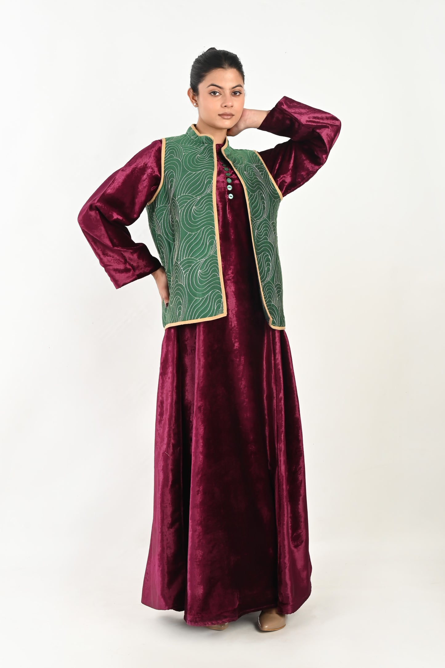 DHARAA MAROON AND GREEN-VELVET KAFTAN AND QUILTED EMBROIDERED JACKET SET-DELIVERY IN 7 TO 10 DAYS