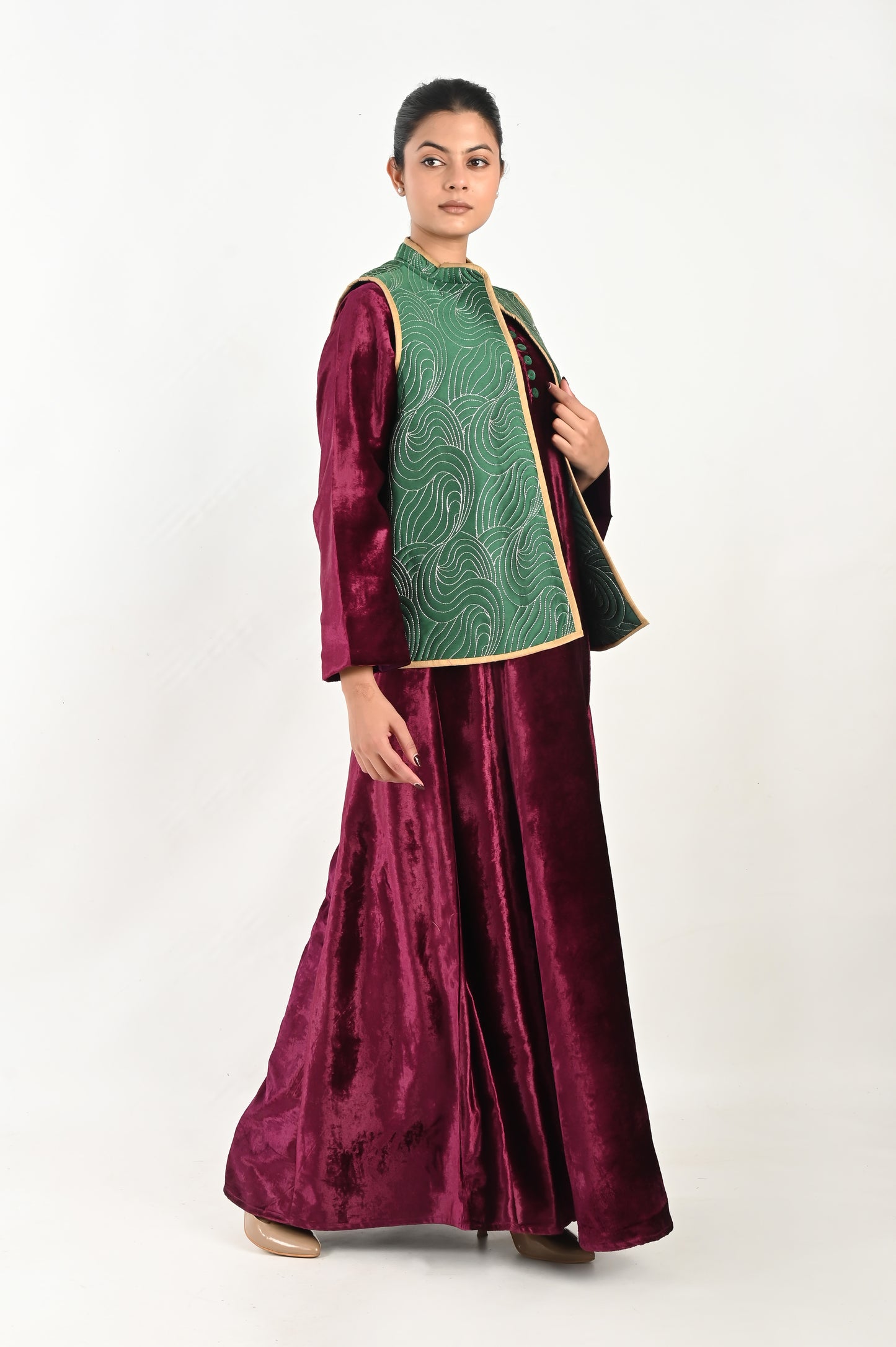 DHARAA MAROON AND GREEN-VELVET KAFTAN AND QUILTED EMBROIDERED JACKET SET-DELIVERY IN 7 TO 10 DAYS